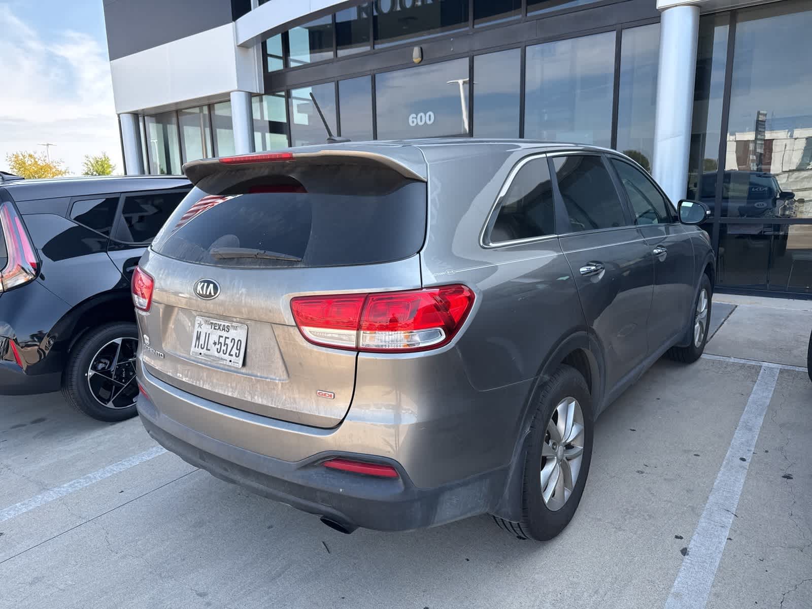 Thumbnail: 2016 Kia Sorento - 4