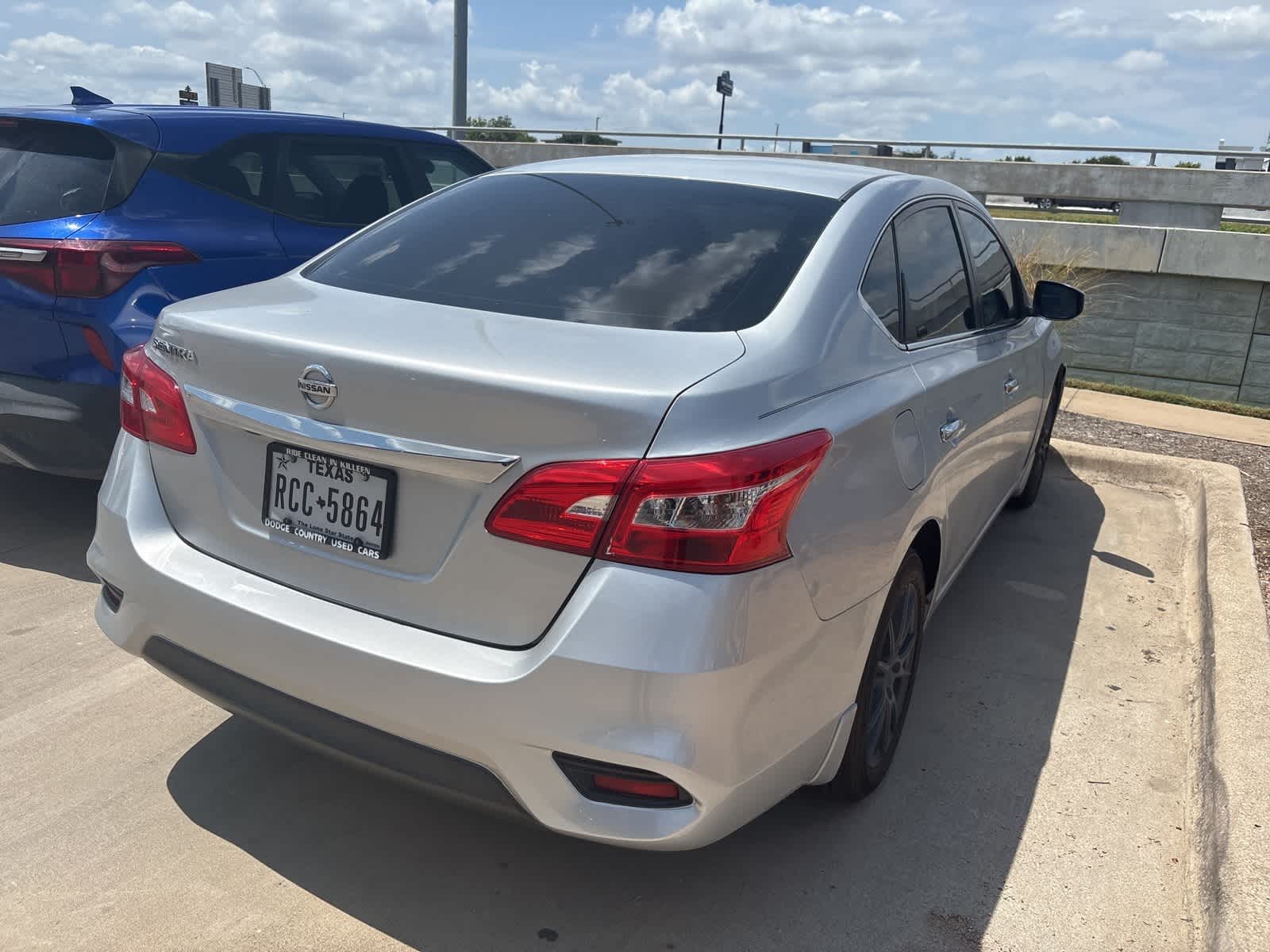 Thumbnail: 2019 Nissan Sentra - 4