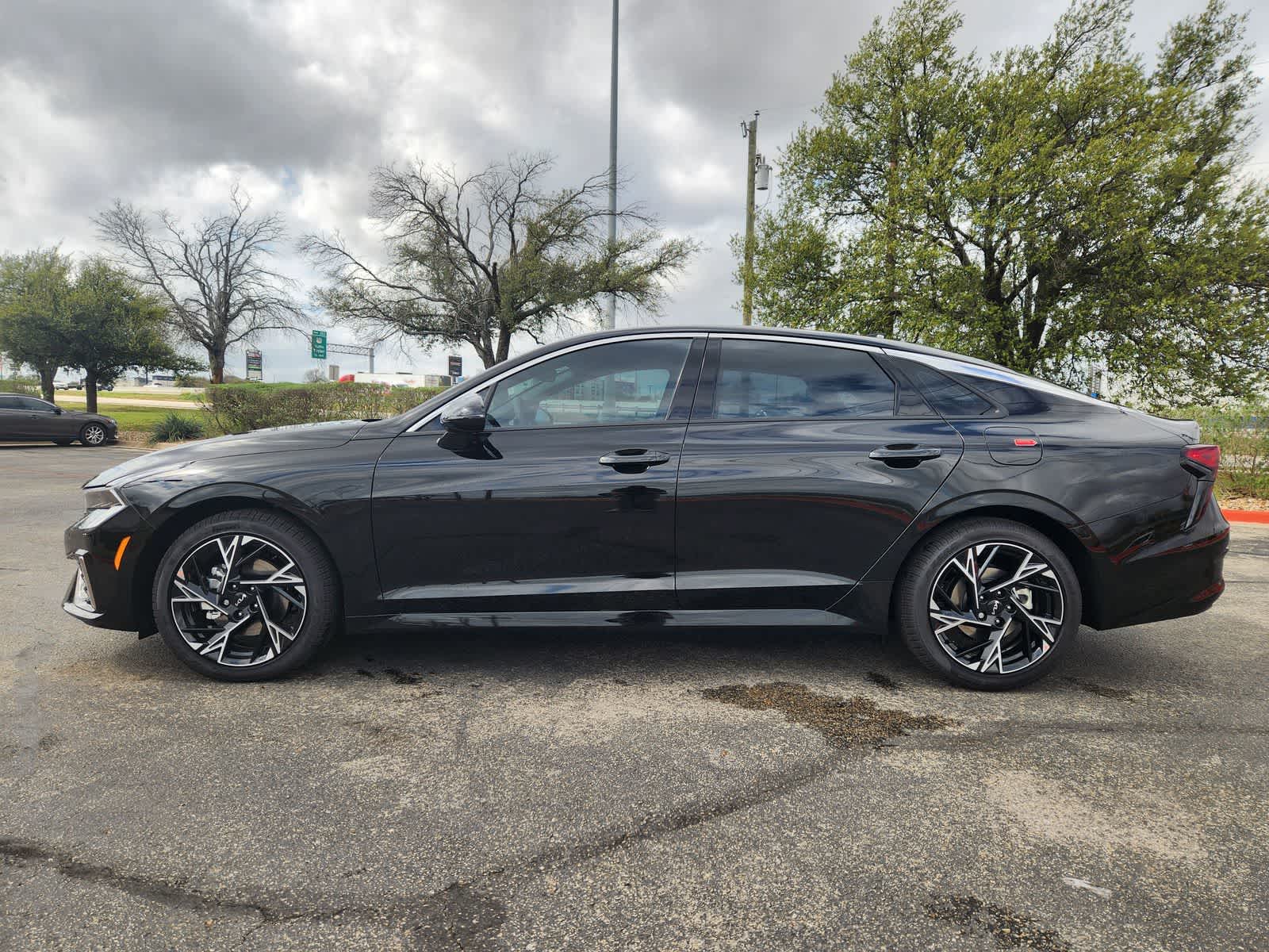 Thumbnail: 2026 Kia K5 - 3