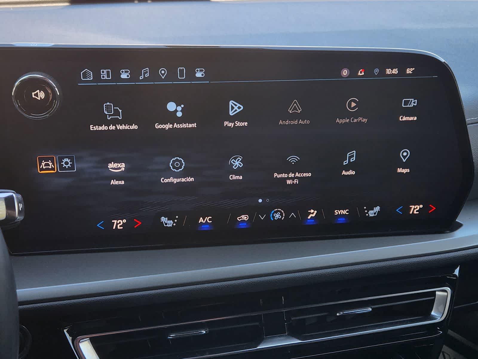 Thumbnail: 2024 Chevrolet Traverse - 16