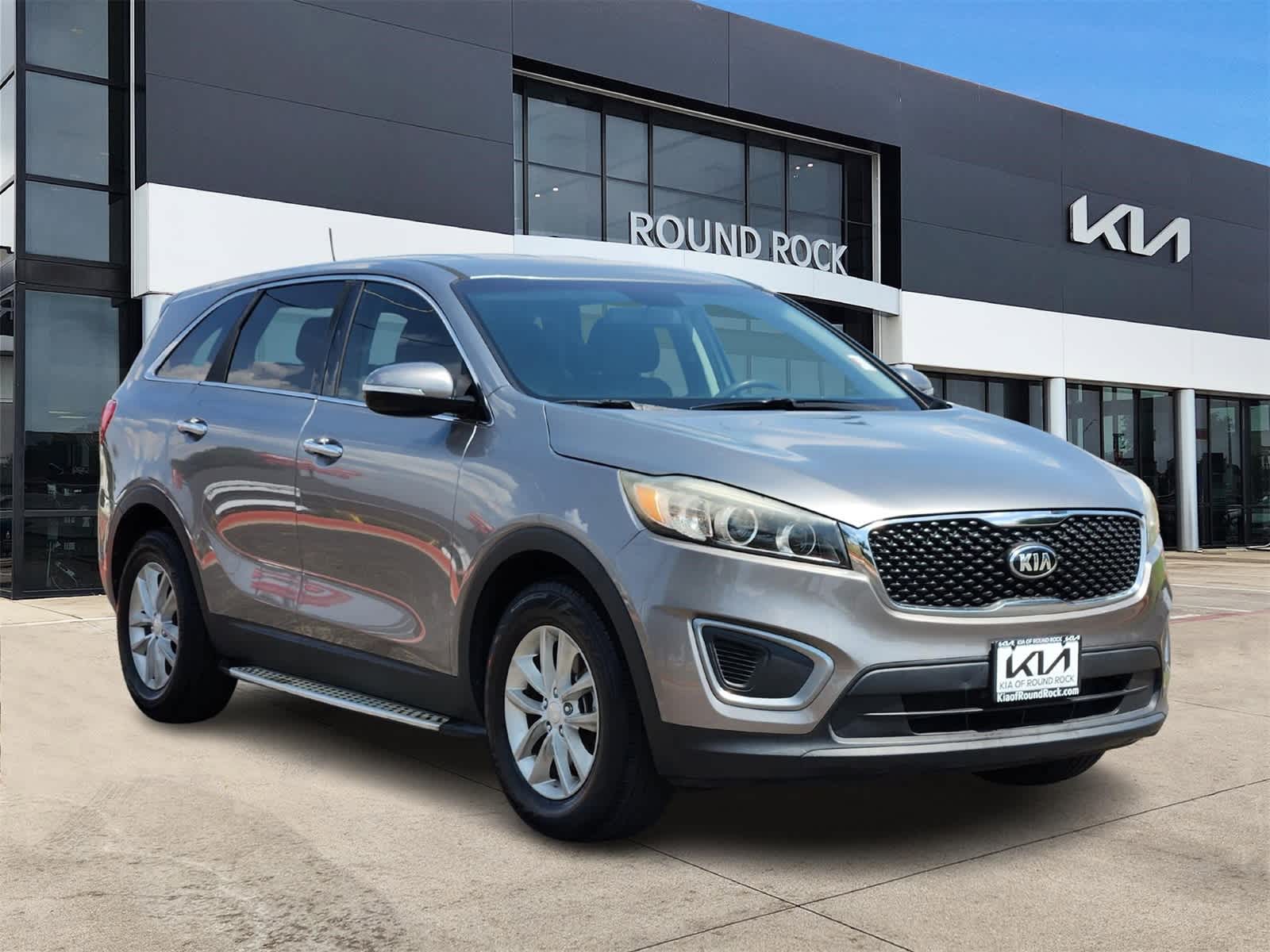 Thumbnail: 2016 Kia Sorento - 3