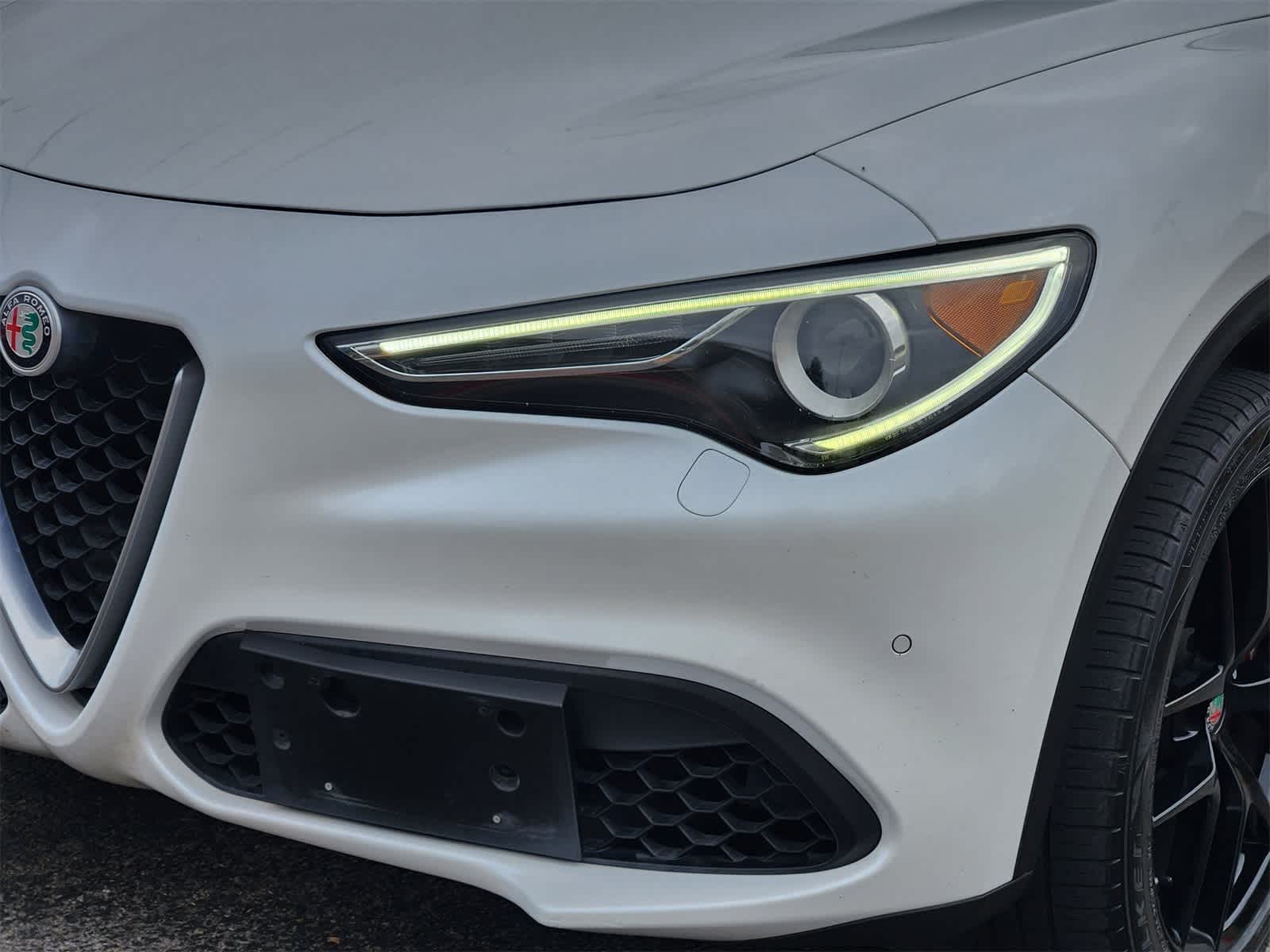 Thumbnail: 2019 Alfa Romeo Stelvio - 7