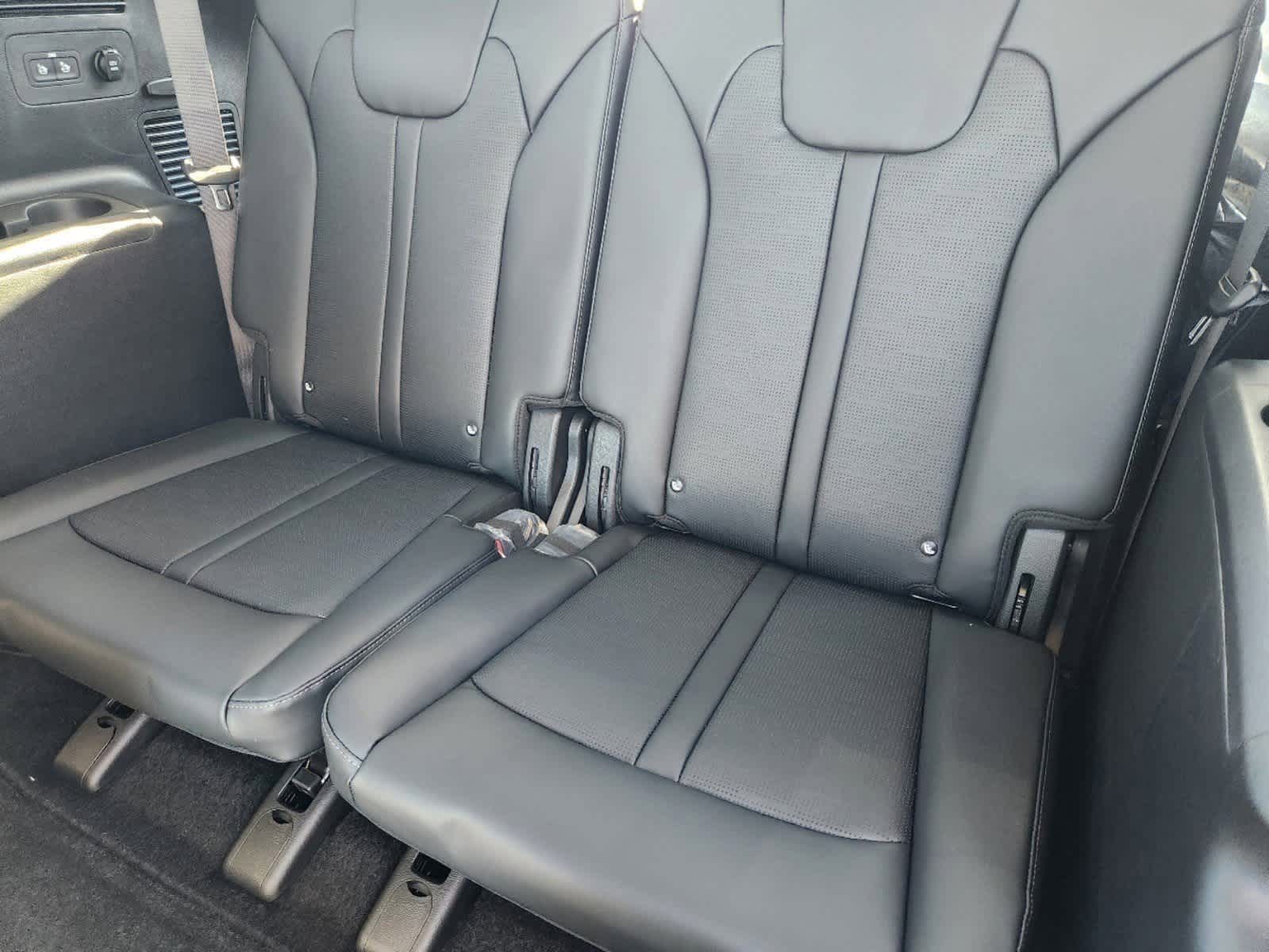 Thumbnail: 2025 Kia Sorento - 20