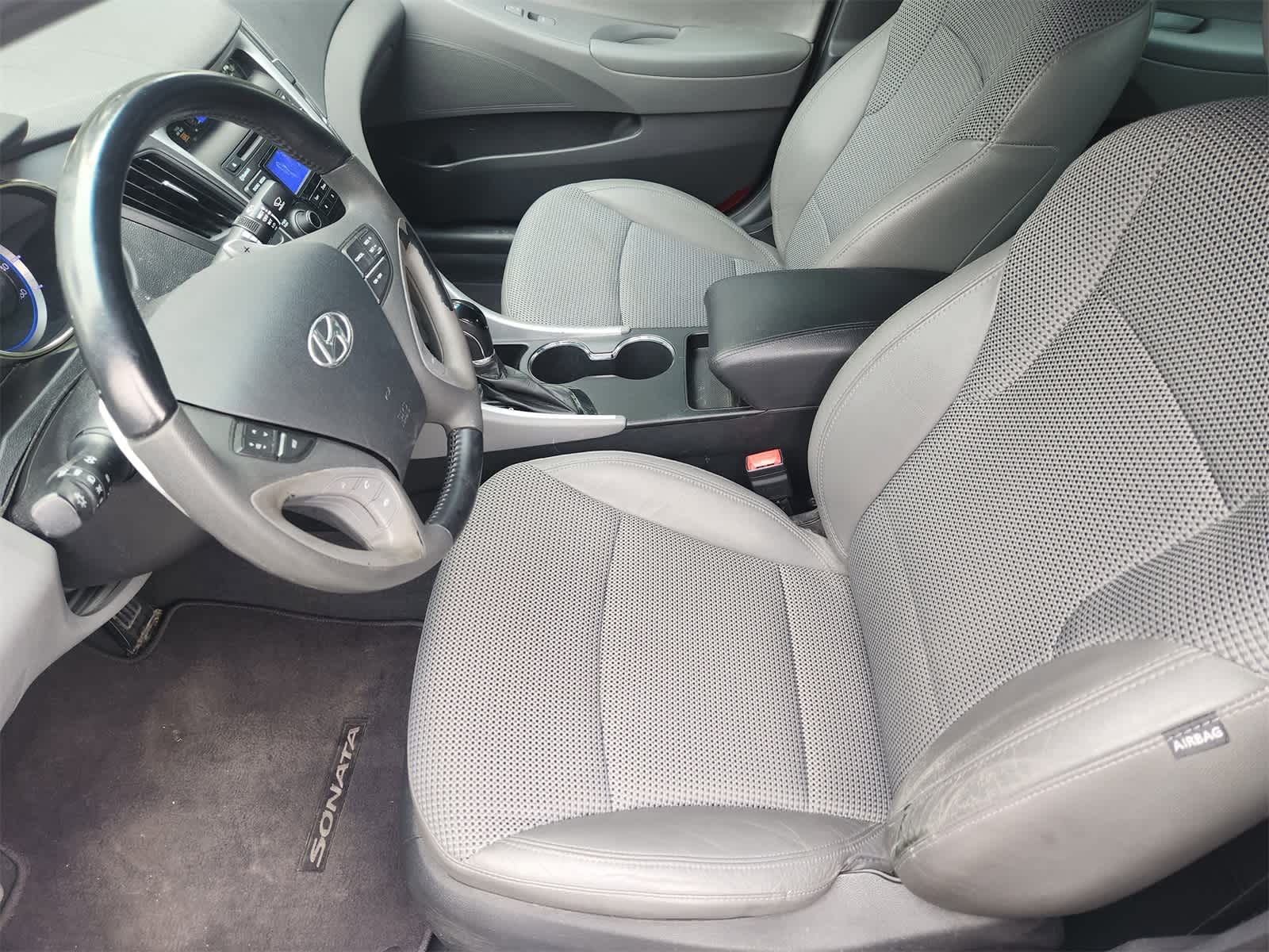 Thumbnail: 2012 Hyundai Sonata - 11