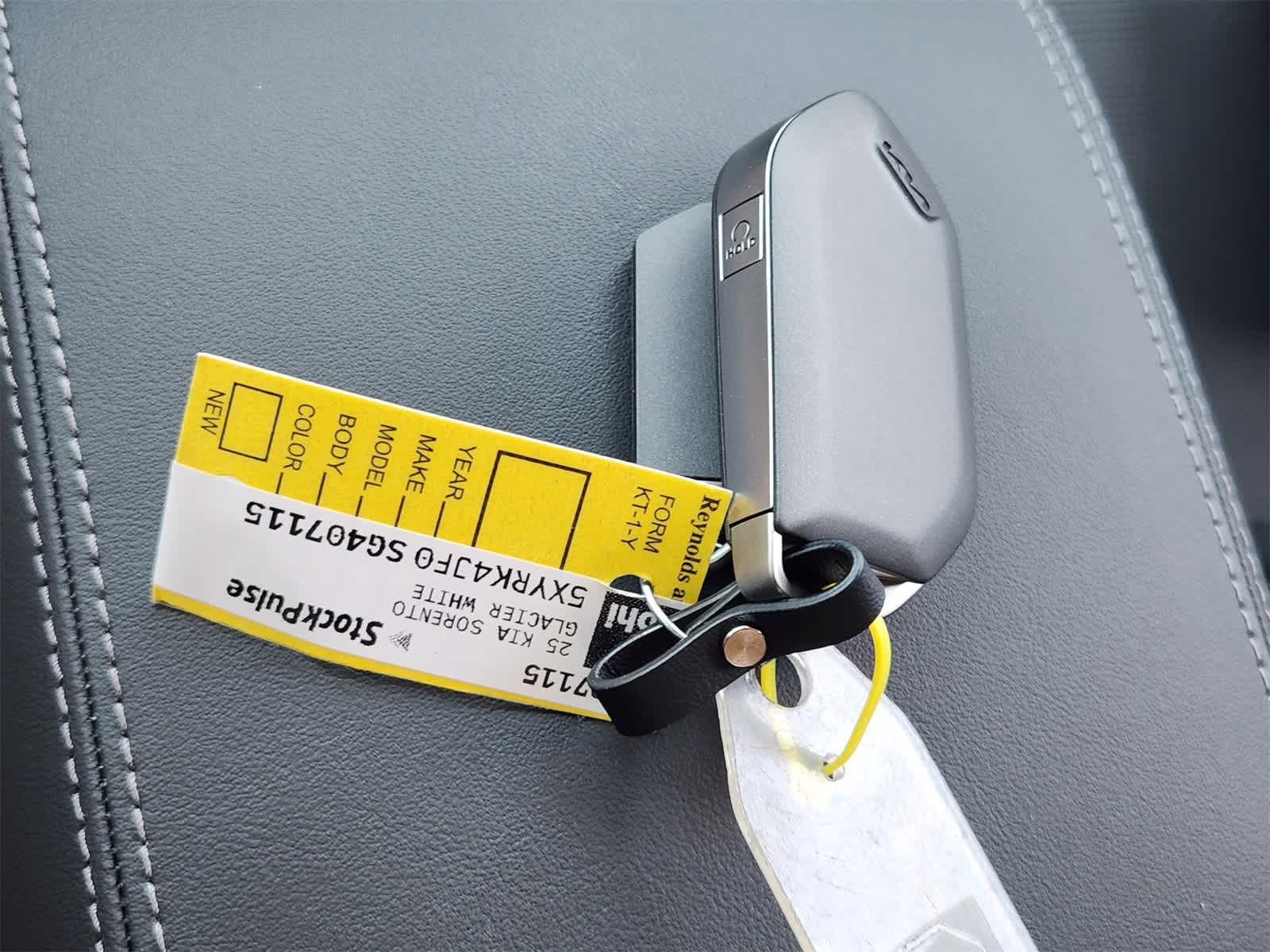 Thumbnail: 2025 Kia Sorento - 32