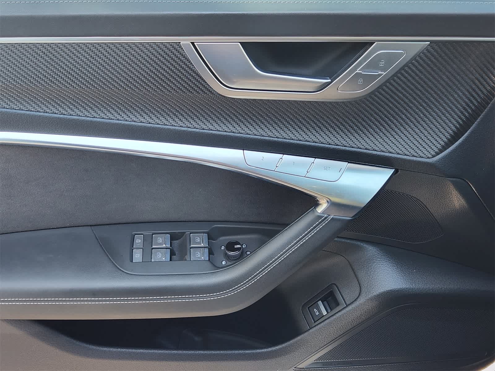 Thumbnail: 2022 Audi S6 - 21