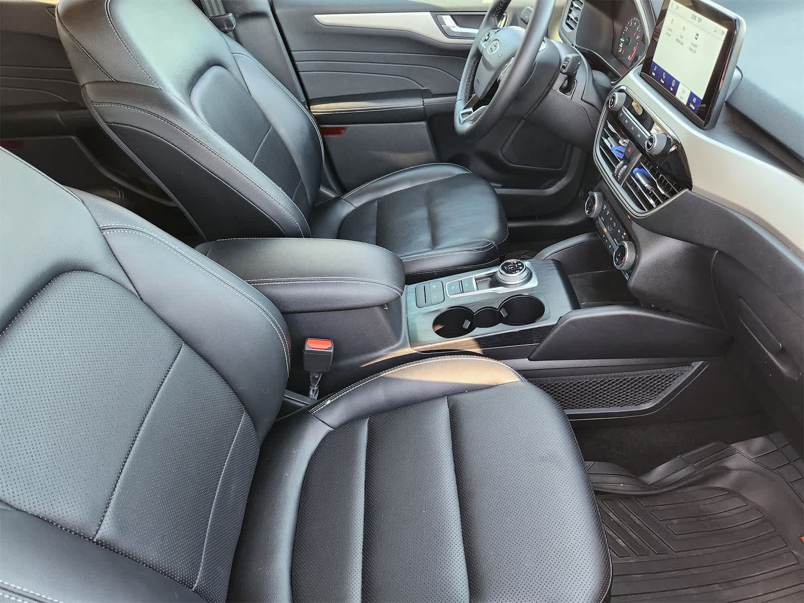 Thumbnail: 2022 Ford Escape - 14