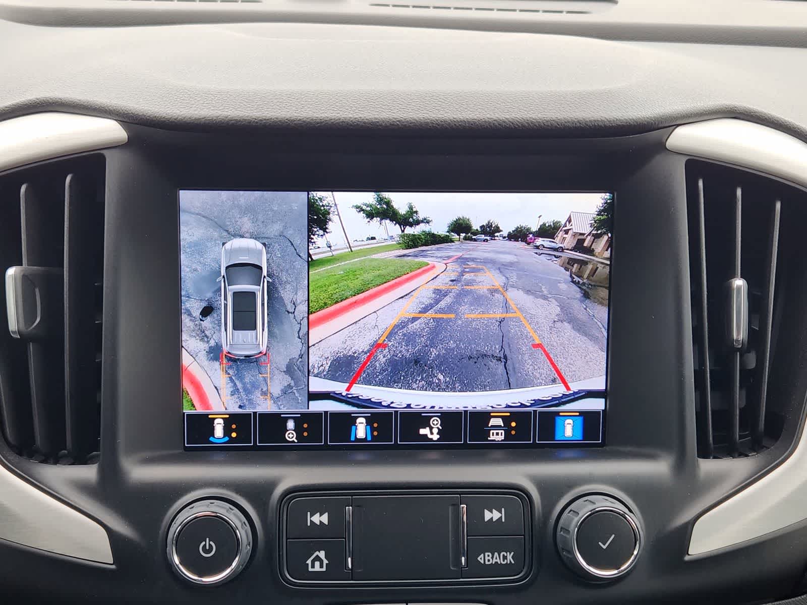 Thumbnail: 2022 GMC Terrain - 16