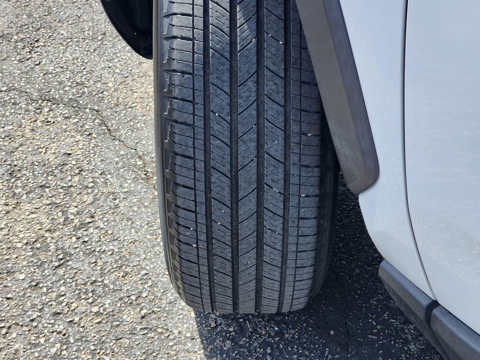 Thumbnail: 2021 Toyota RAV4 - 10