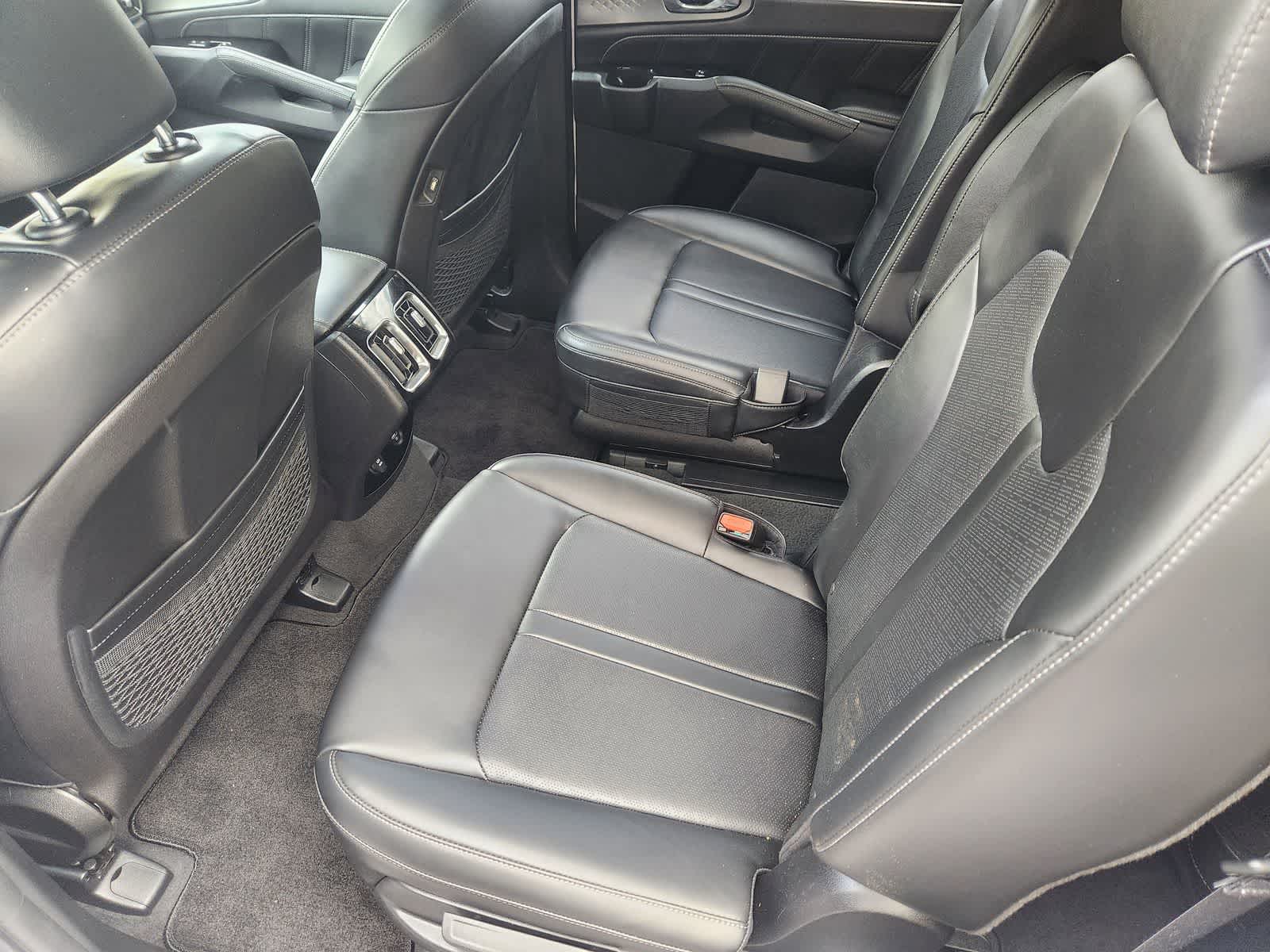 Thumbnail: 2023 Kia Sorento - 30