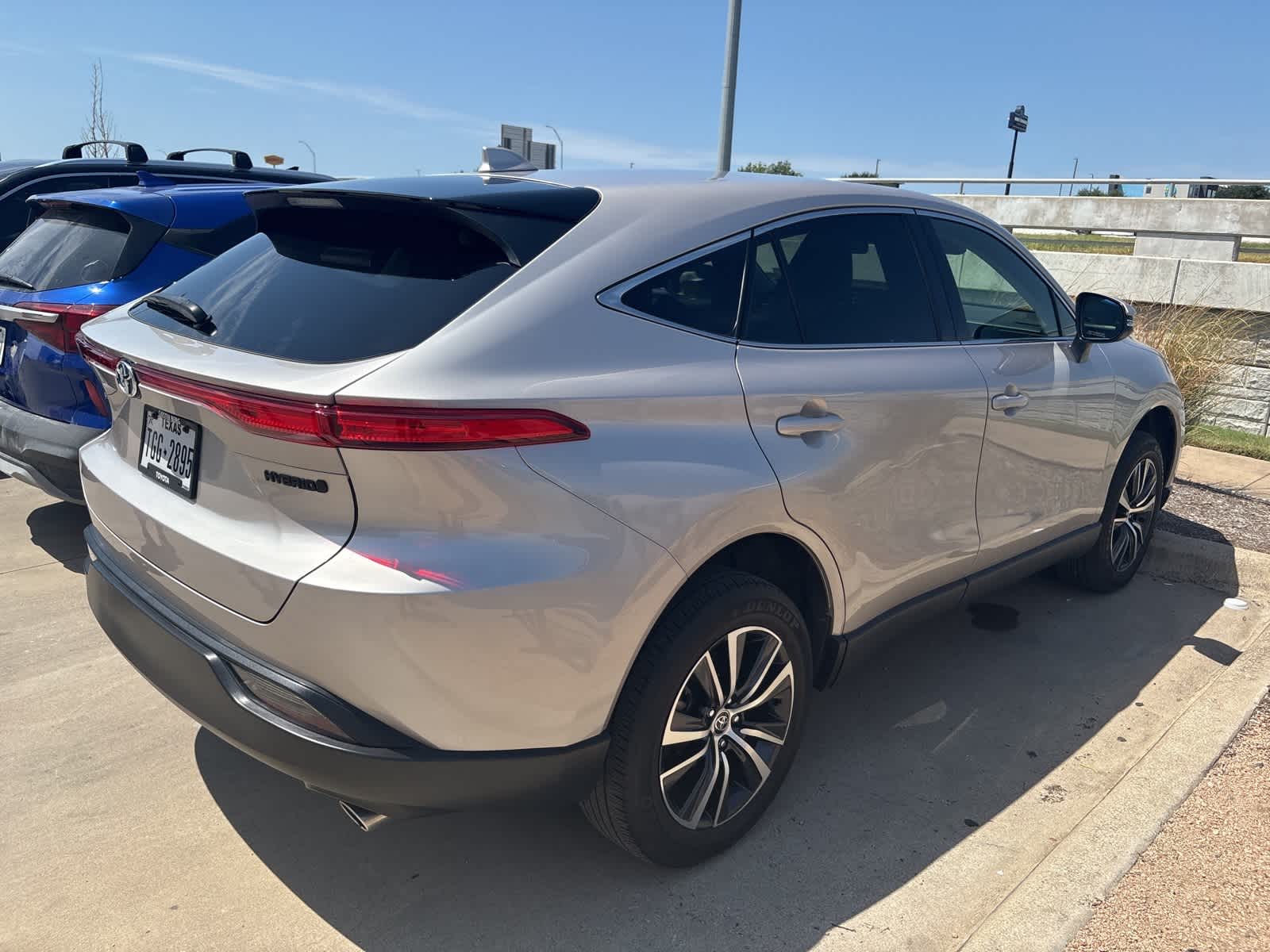 Thumbnail: 2022 Toyota Venza - 4