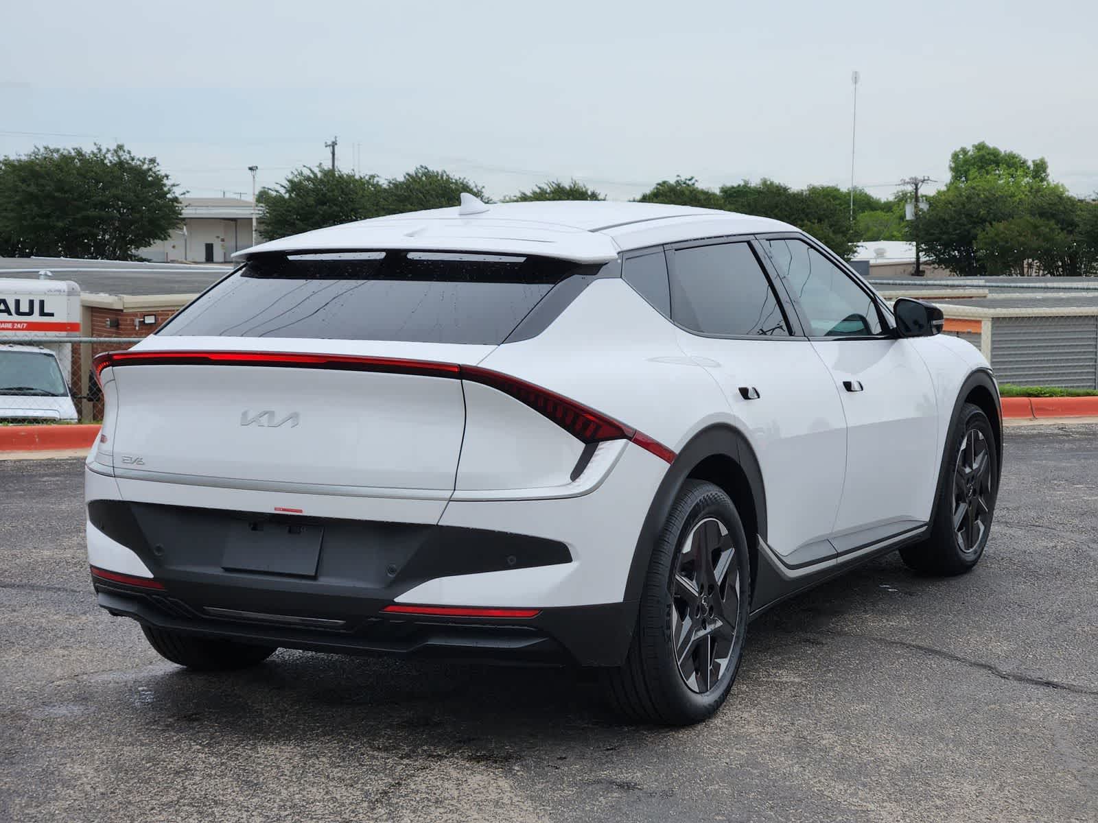Thumbnail: 2026 Kia EV6 - 6