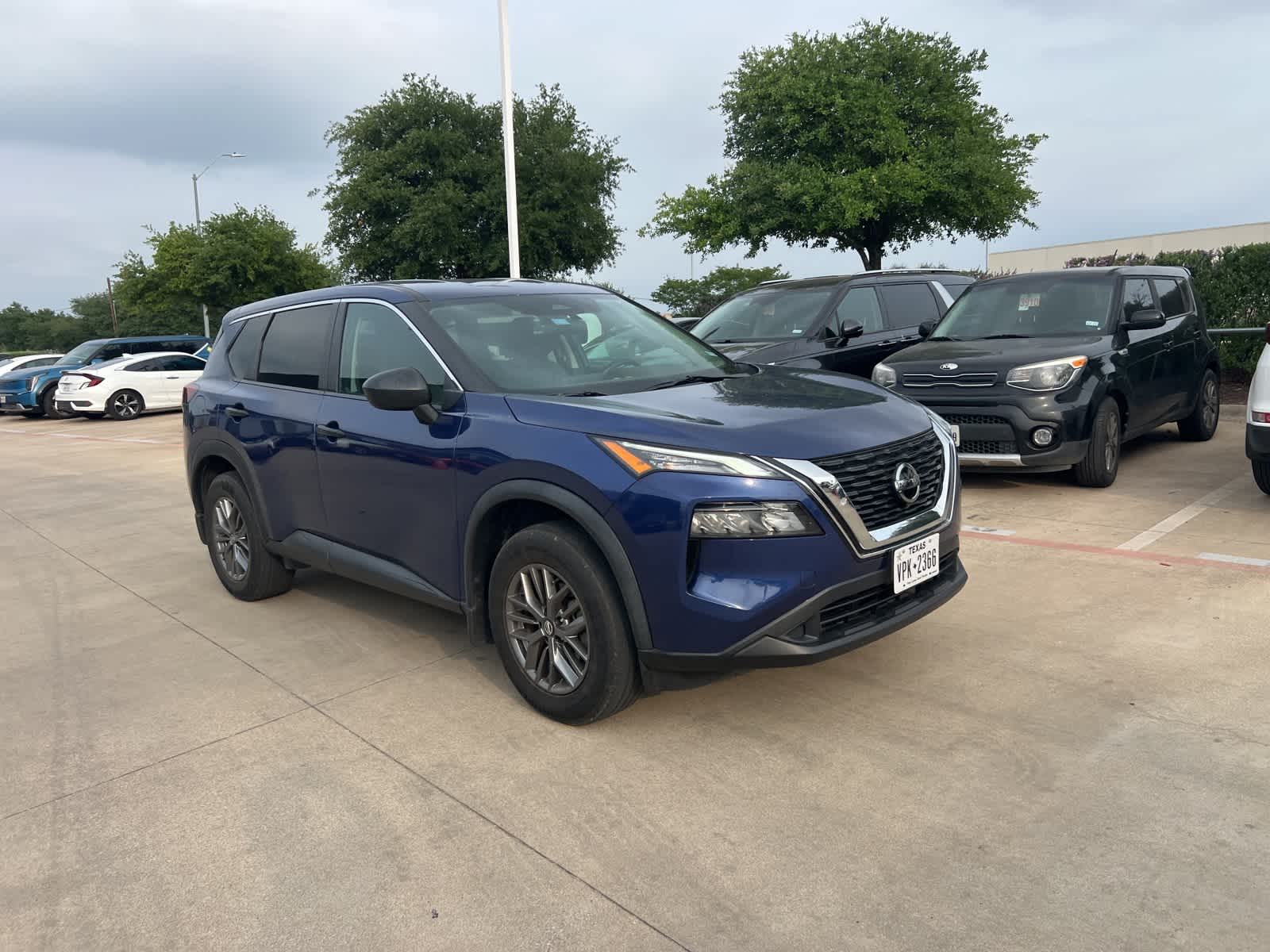 Thumbnail: 2021 Nissan Rogue - 2