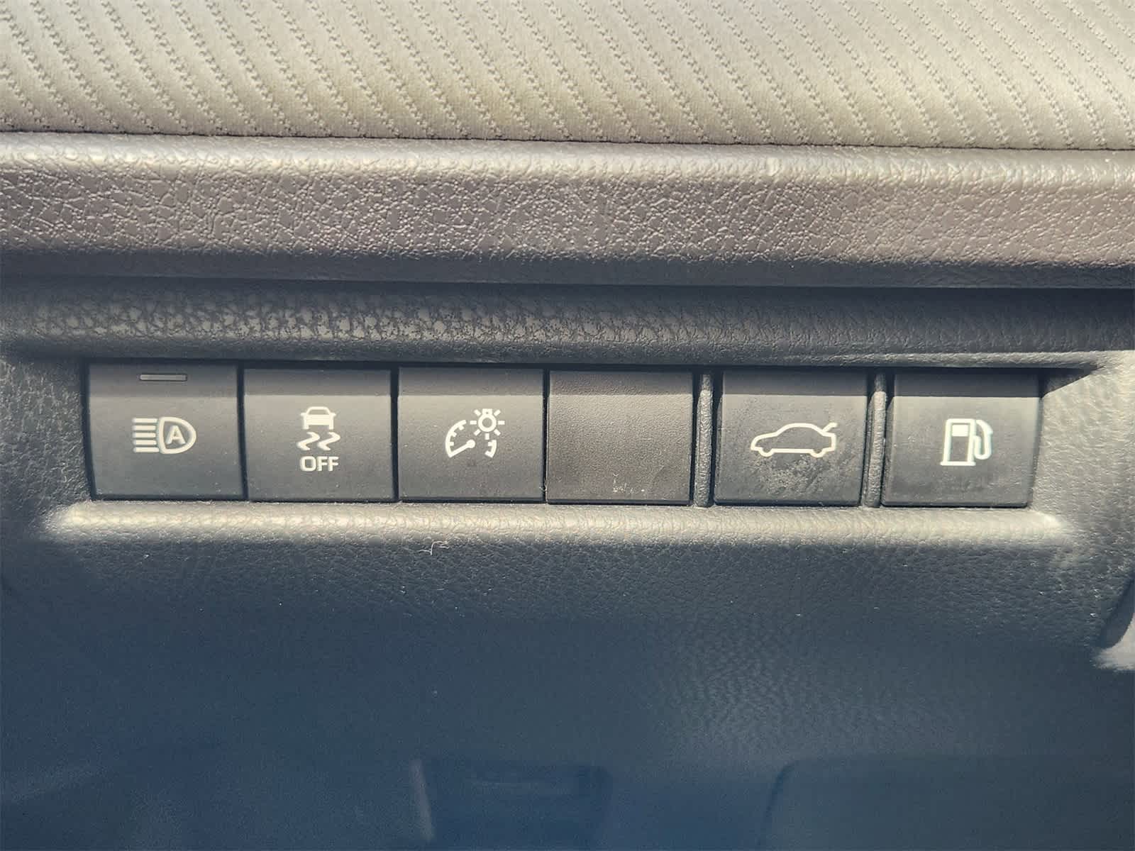 Thumbnail: 2025 Toyota Camry - 22