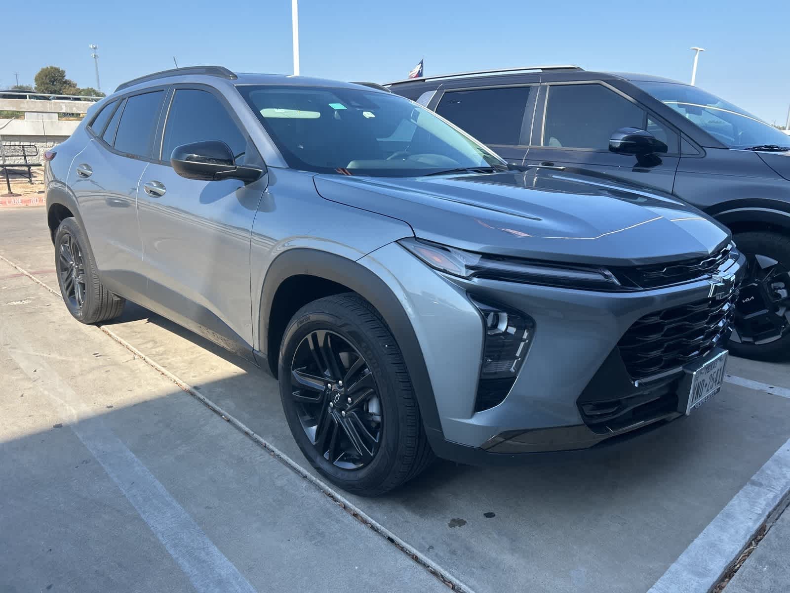 Thumbnail: 2025 Chevrolet Trax - 3