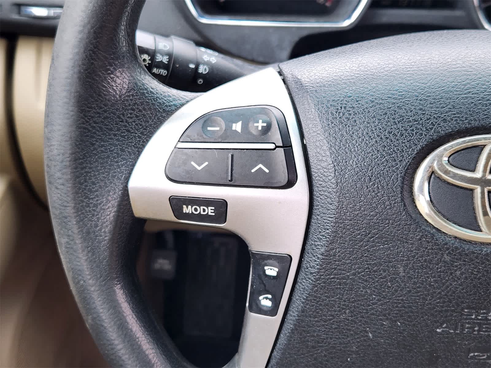 Thumbnail: 2012 Toyota Highlander - 26