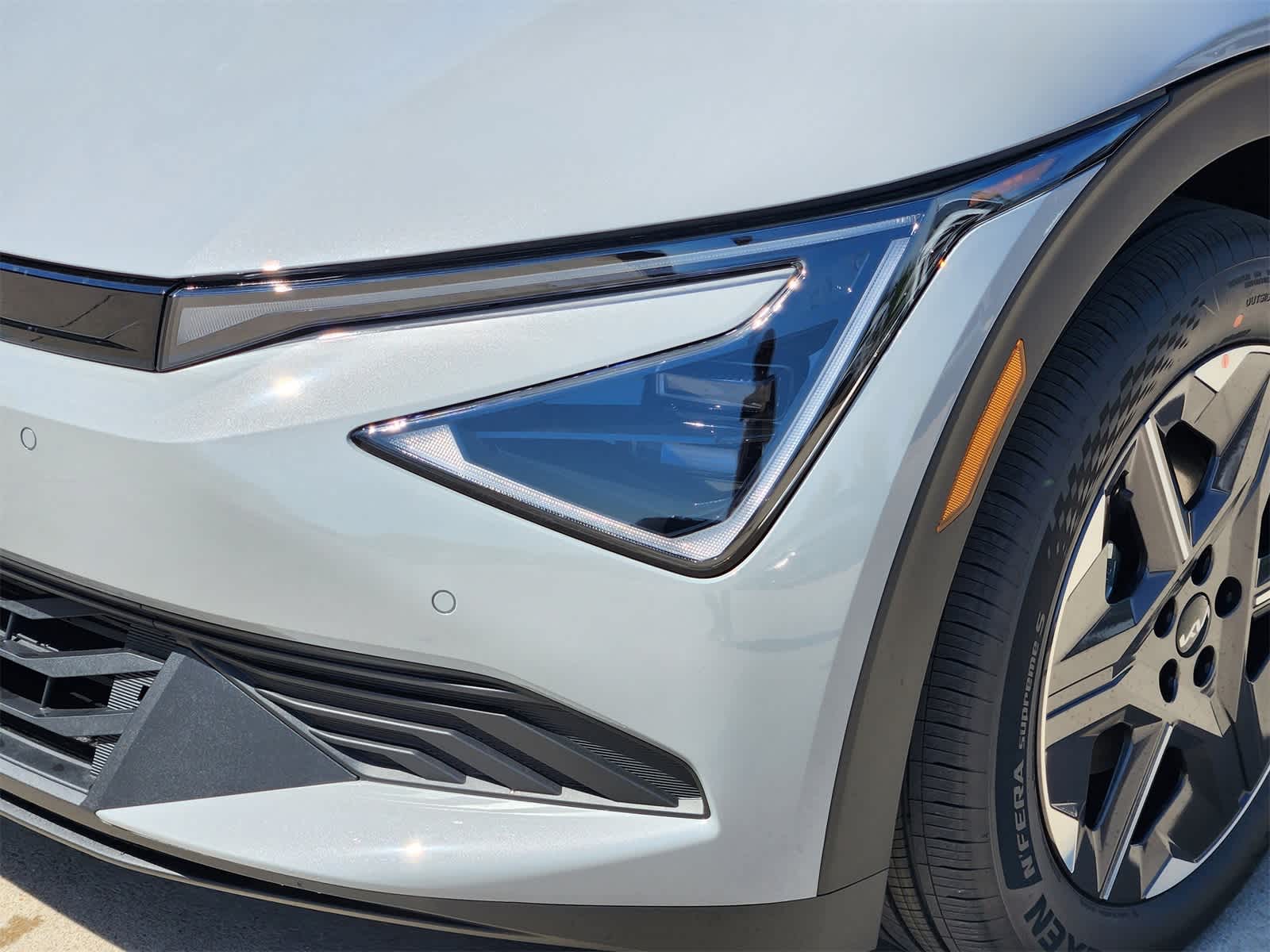 Thumbnail: 2025 Kia EV6 - 6