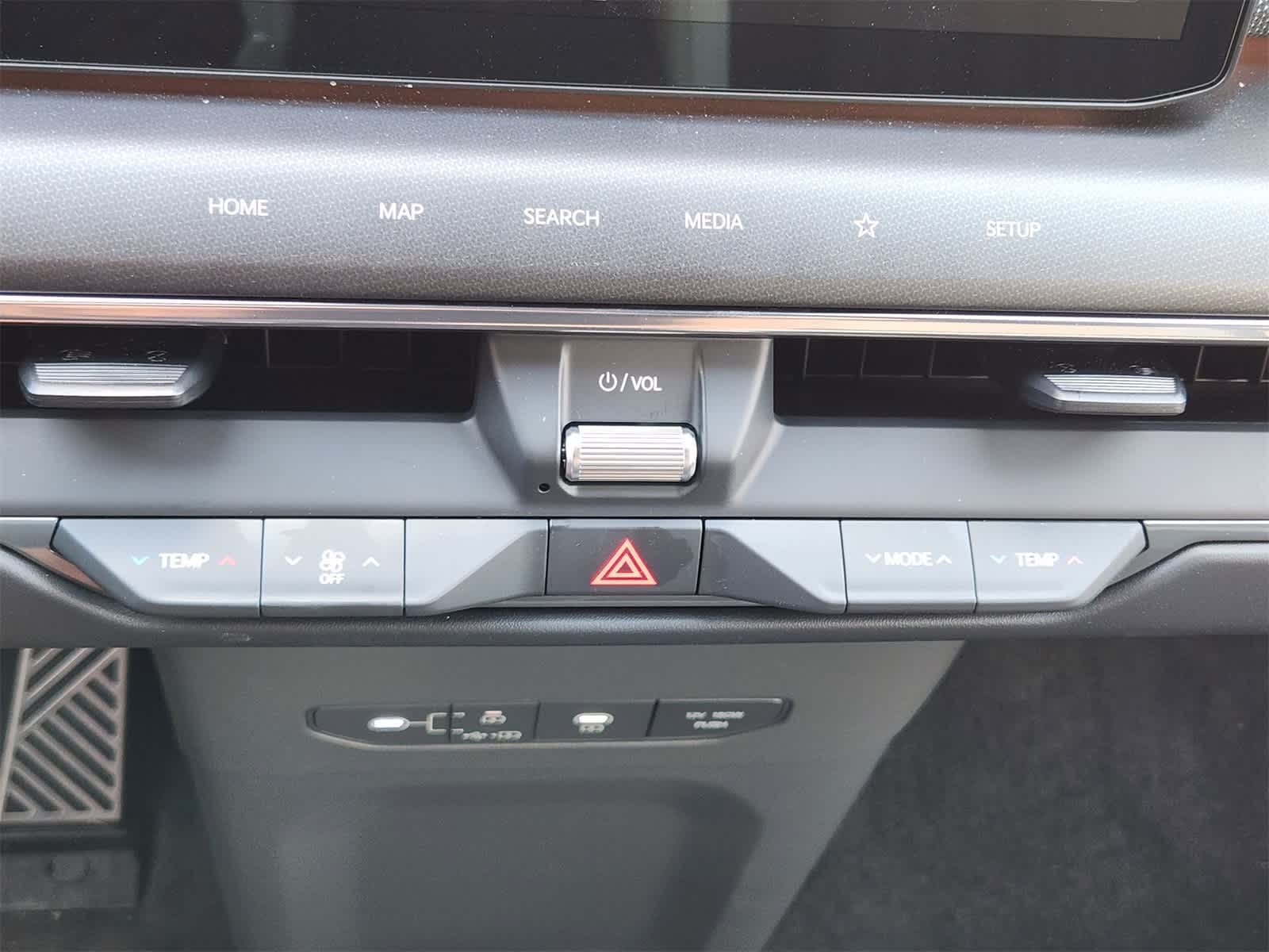 Thumbnail: 2026 Kia EV9 - 18