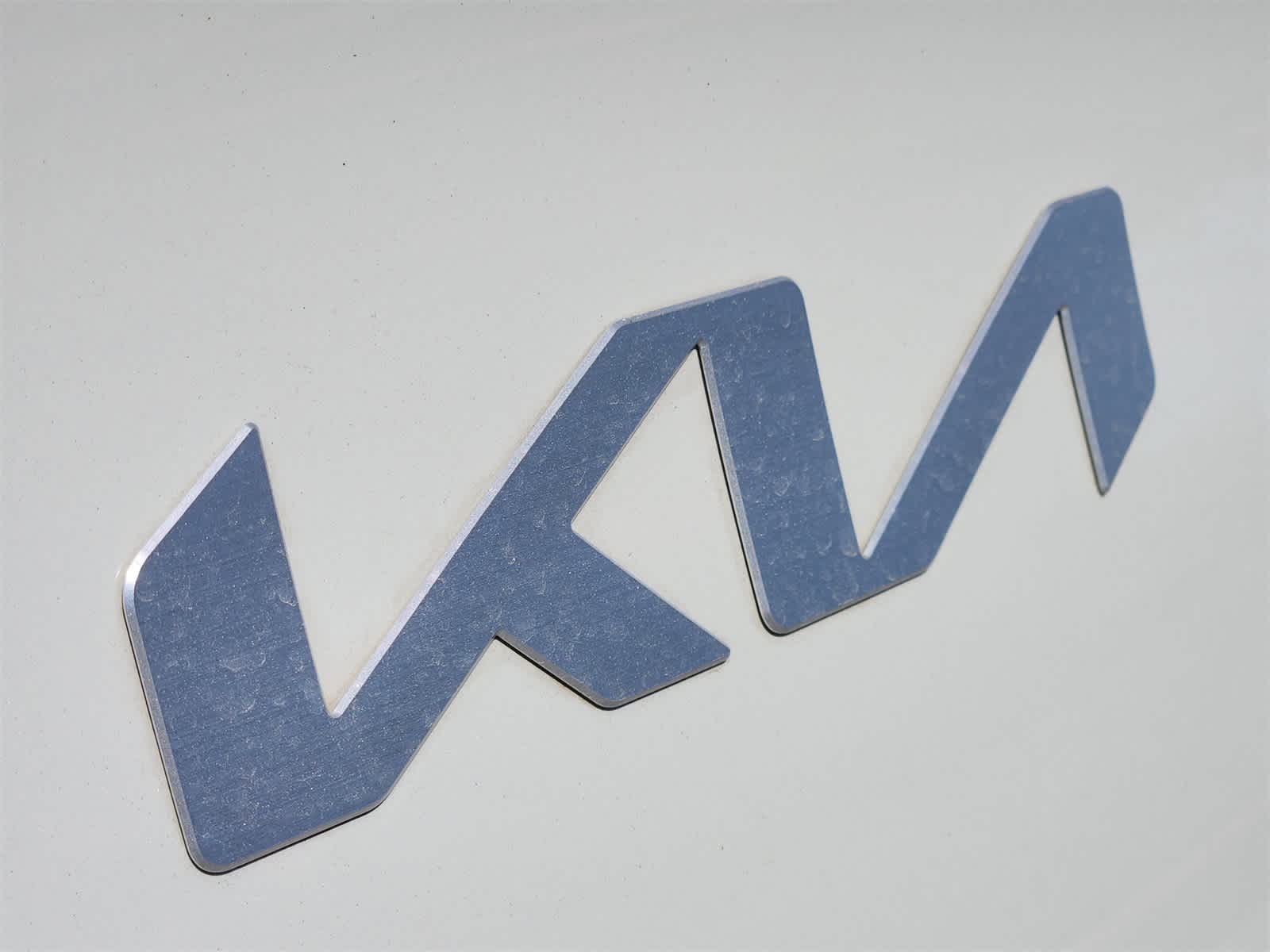 Thumbnail: 2023 Kia EV6 - 12