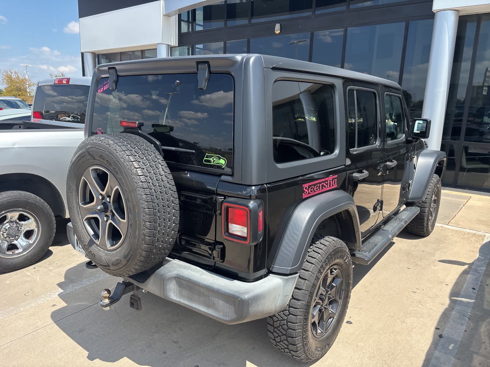 Thumbnail: 2019 Jeep Wrangler - 4