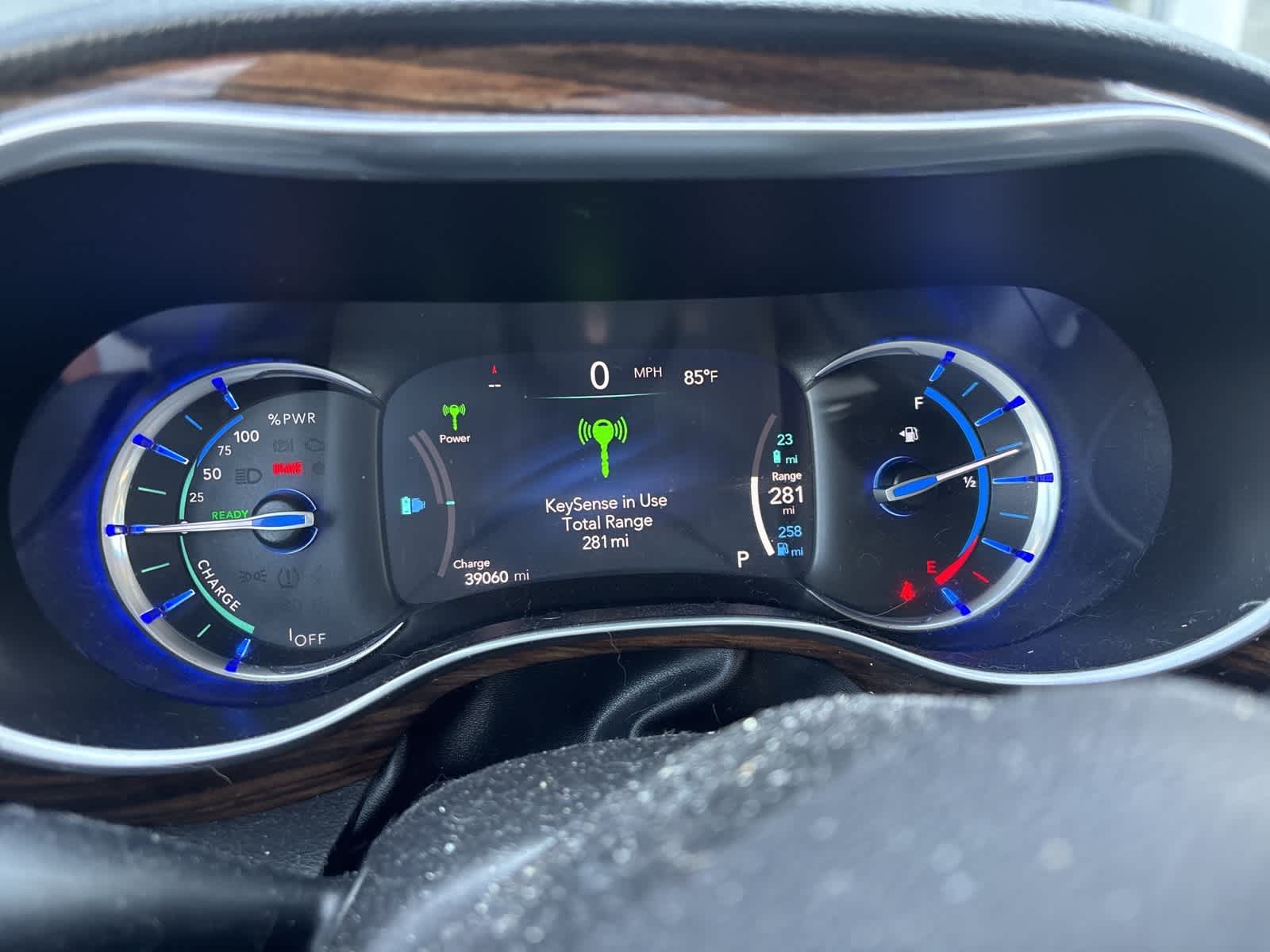 Thumbnail: 2021 Chrysler Pacifica - 7