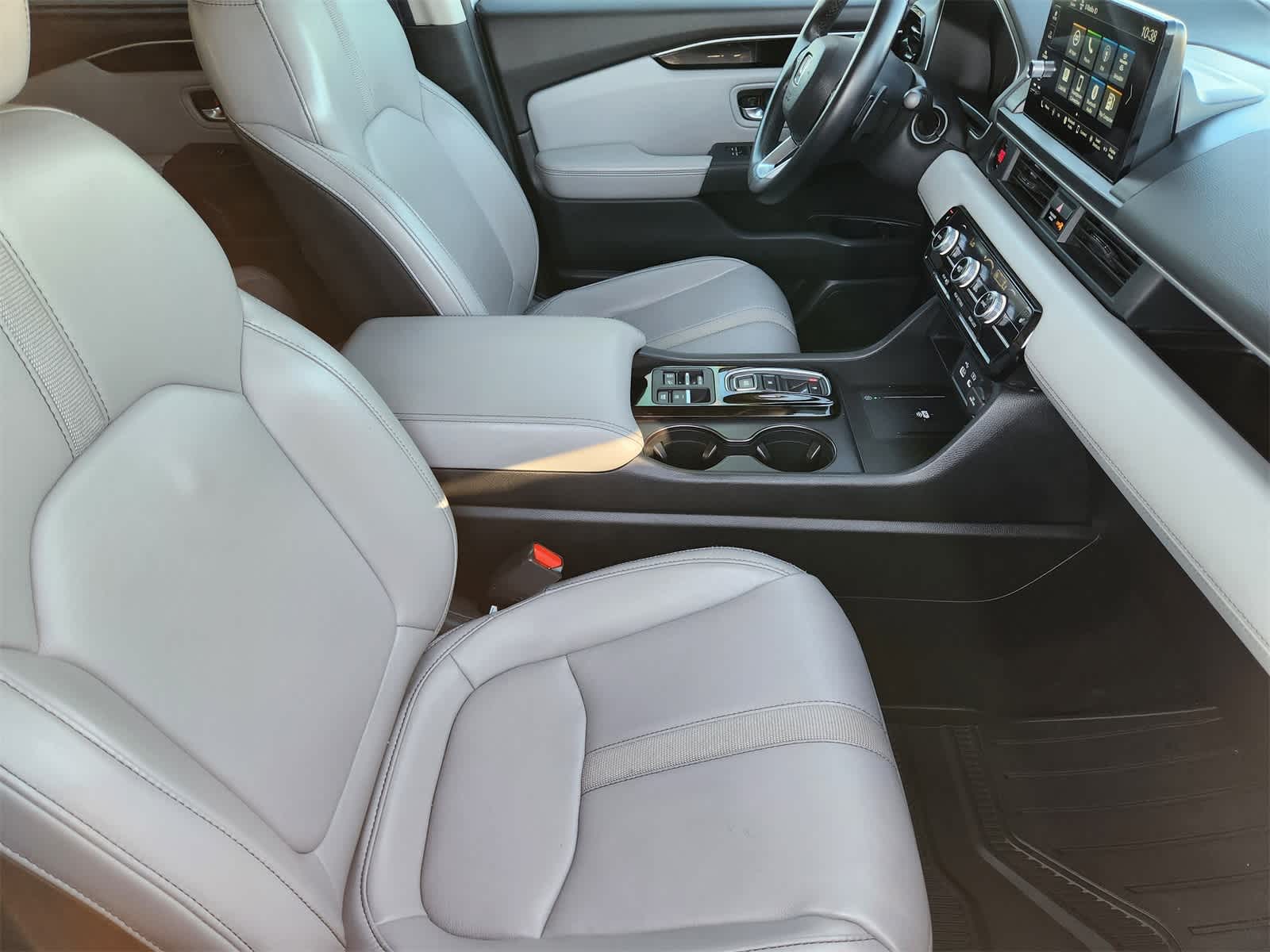 Thumbnail: 2023 Honda Pilot - 14