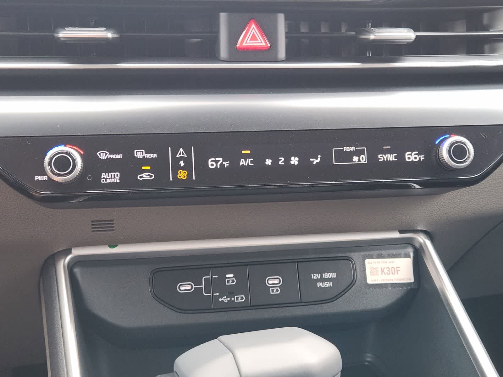 Thumbnail: 2026 Kia Carnival - 16