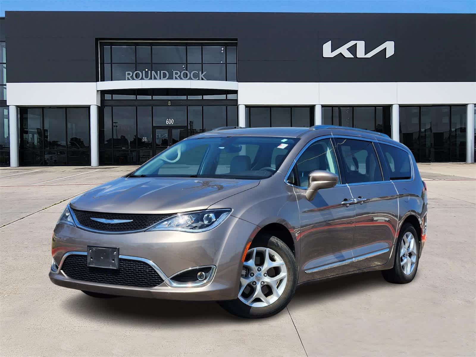 Thumbnail: 2018 Chrysler Pacifica - 1