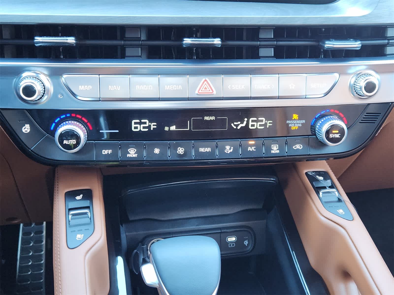 Thumbnail: 2025 Kia Telluride - 16