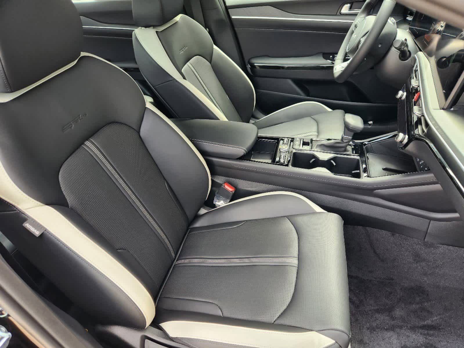 Thumbnail: 2025 Kia K5 - 11