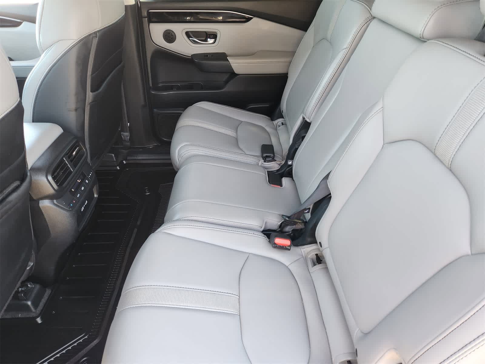 Thumbnail: 2023 Honda Pilot - 24