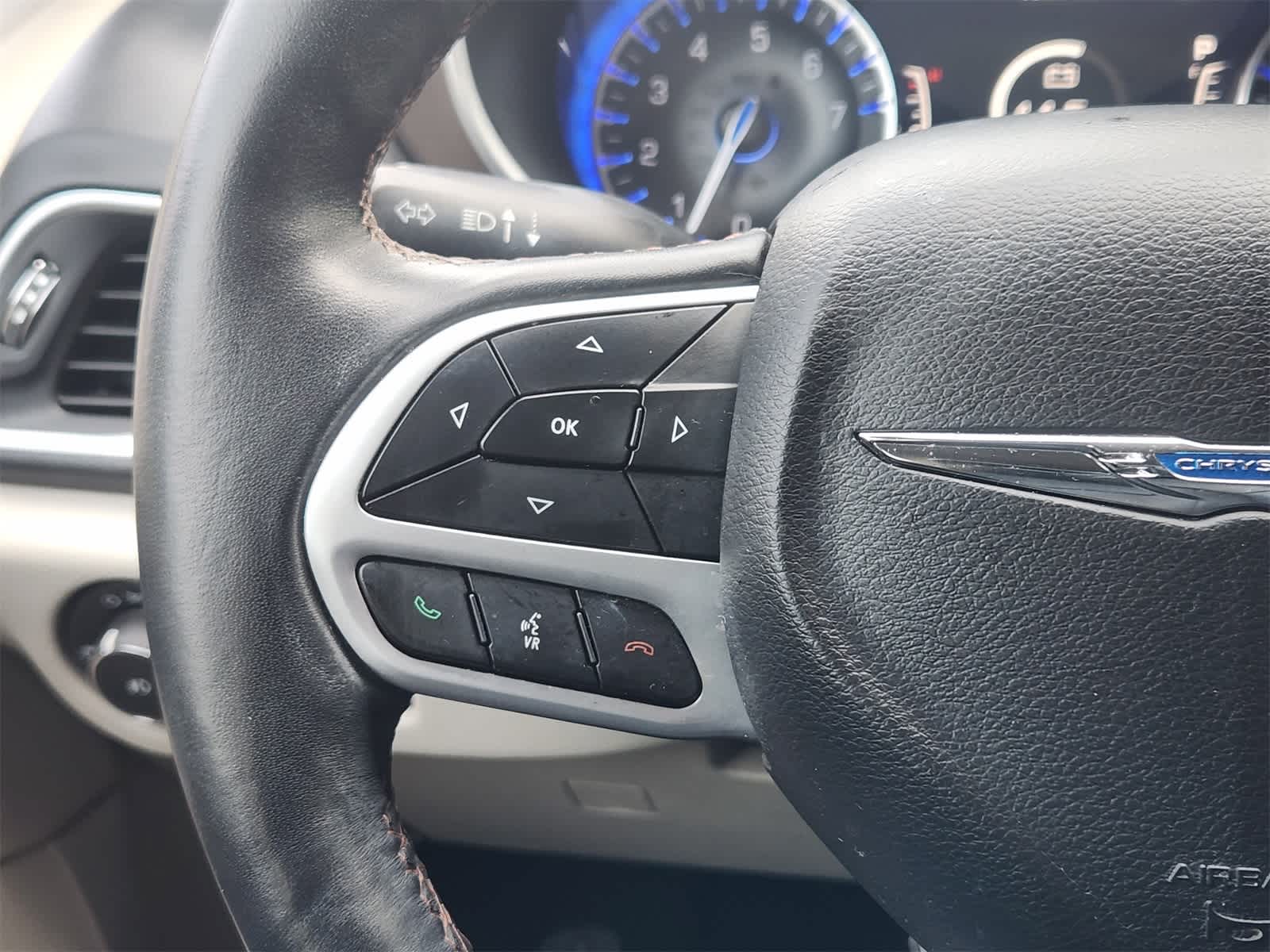 Thumbnail: 2018 Chrysler Pacifica - 26