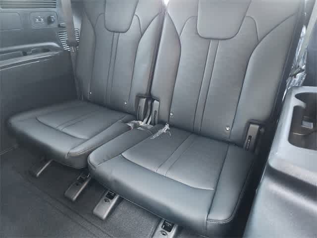 2025 Kia Sorento EX 19