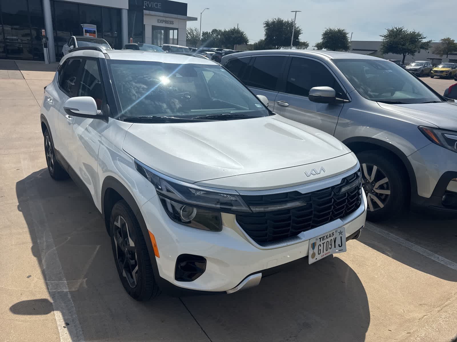 Thumbnail: 2024 Kia Seltos - 3