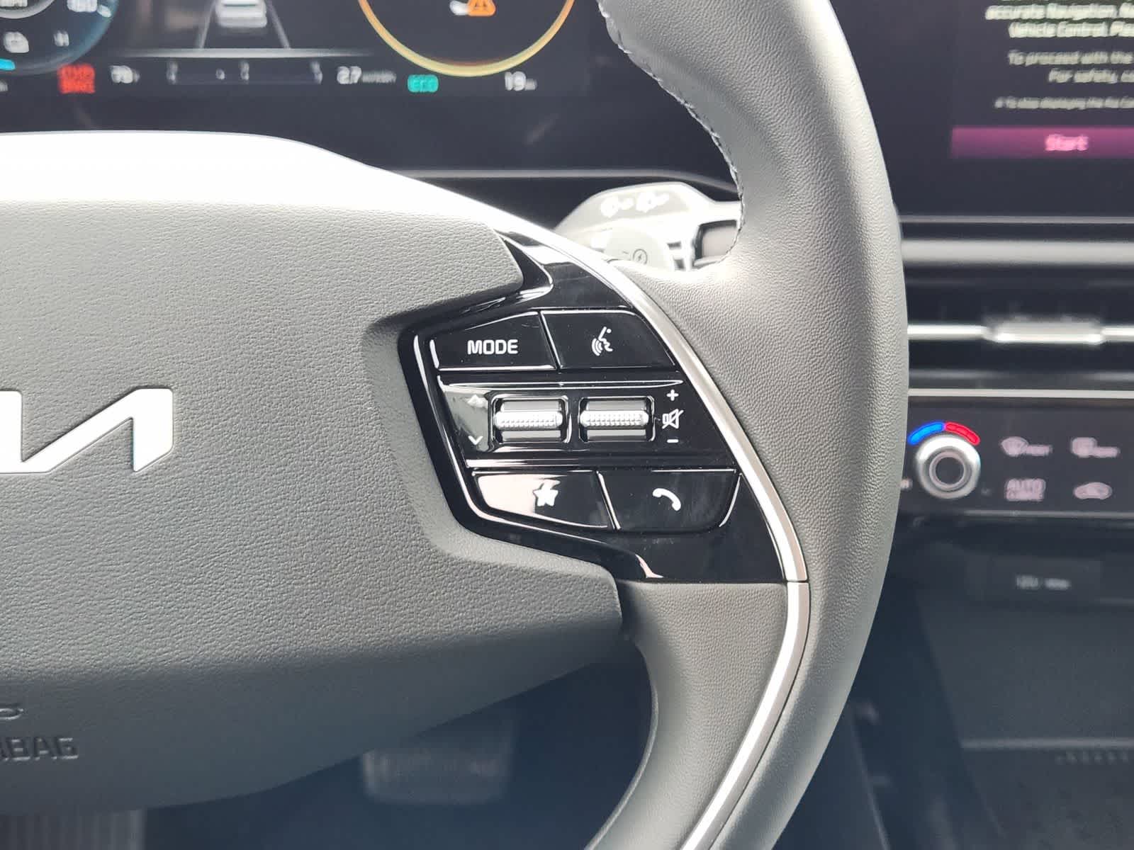 Thumbnail: 2026 Kia Niro - 23