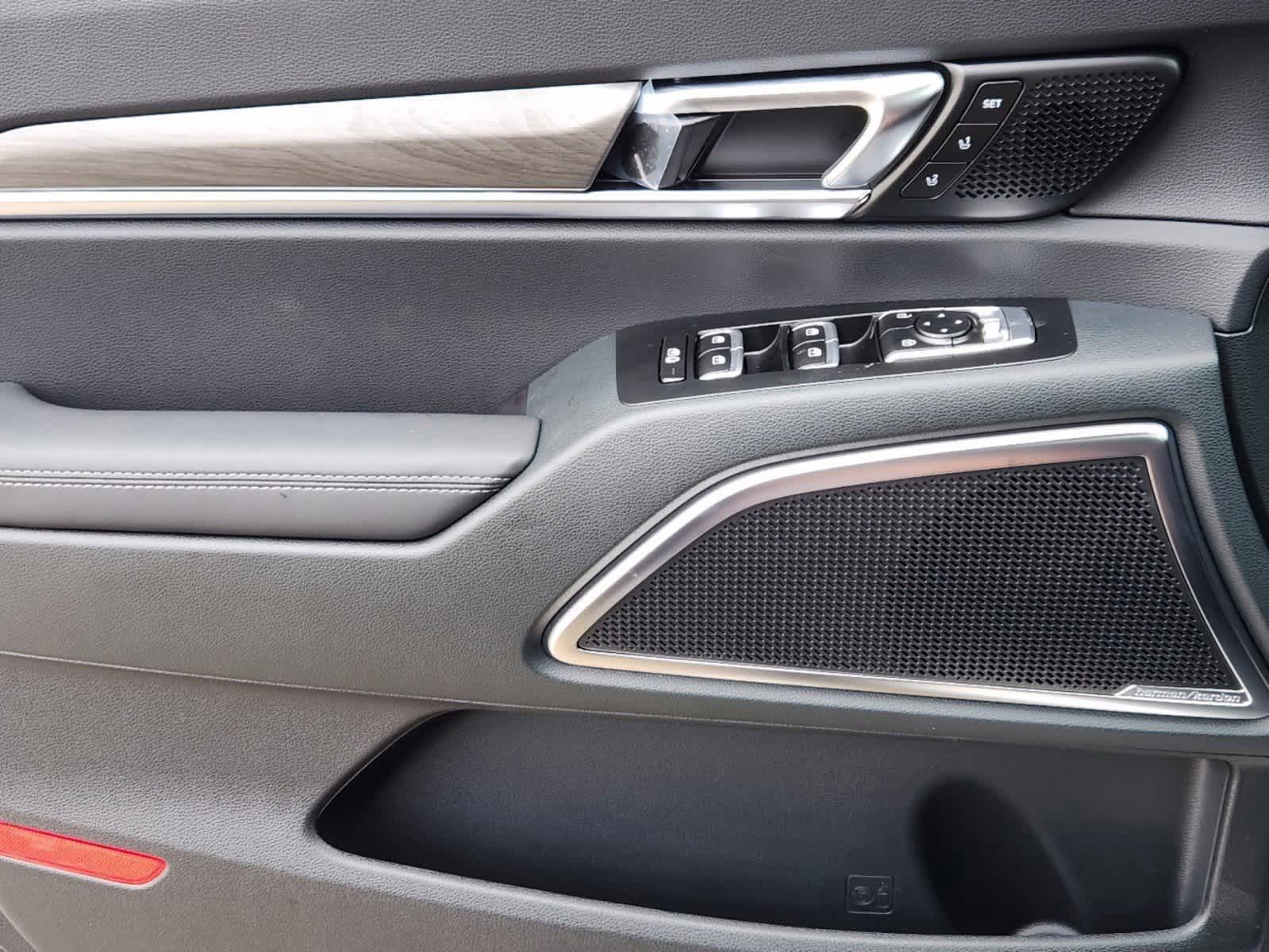 Thumbnail: 2025 Kia Telluride - 17