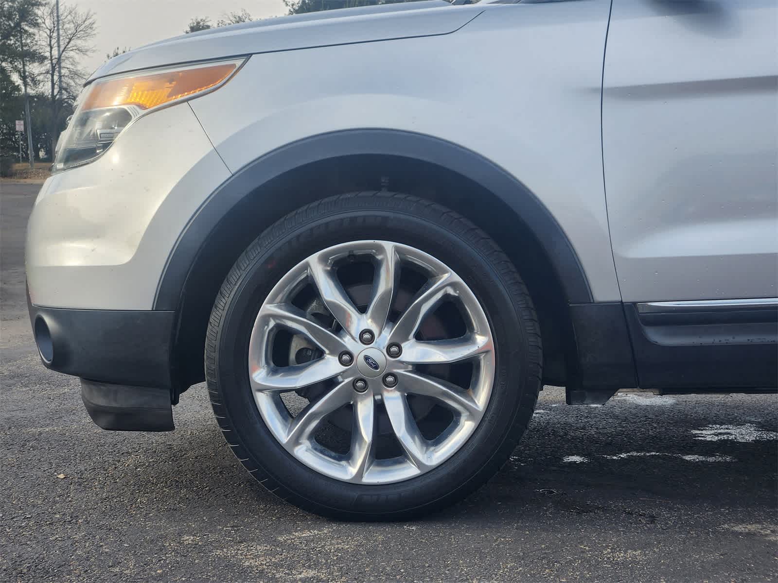 Thumbnail: 2014 Ford Explorer - 8