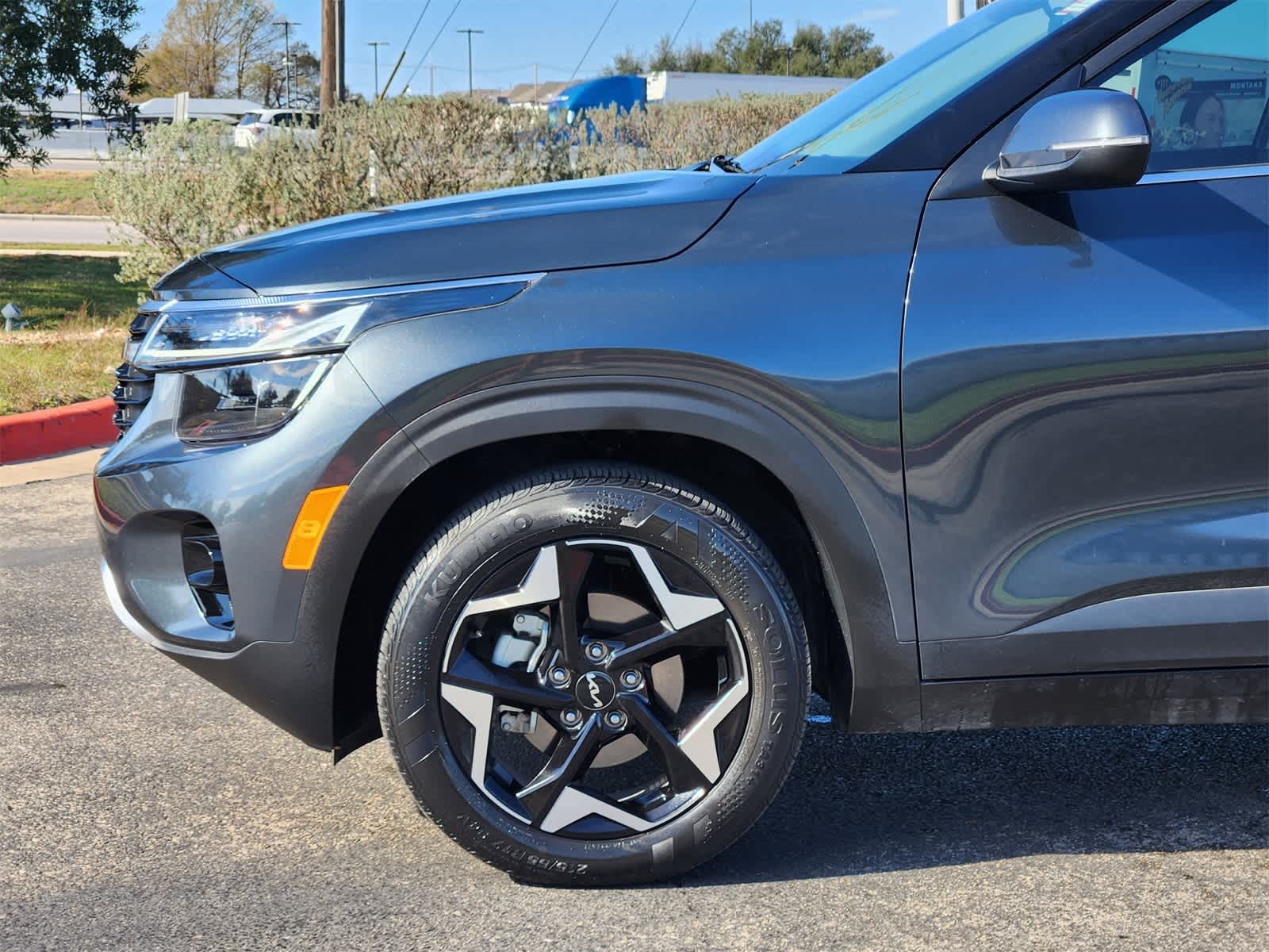 Thumbnail: 2024 Kia Seltos - 8