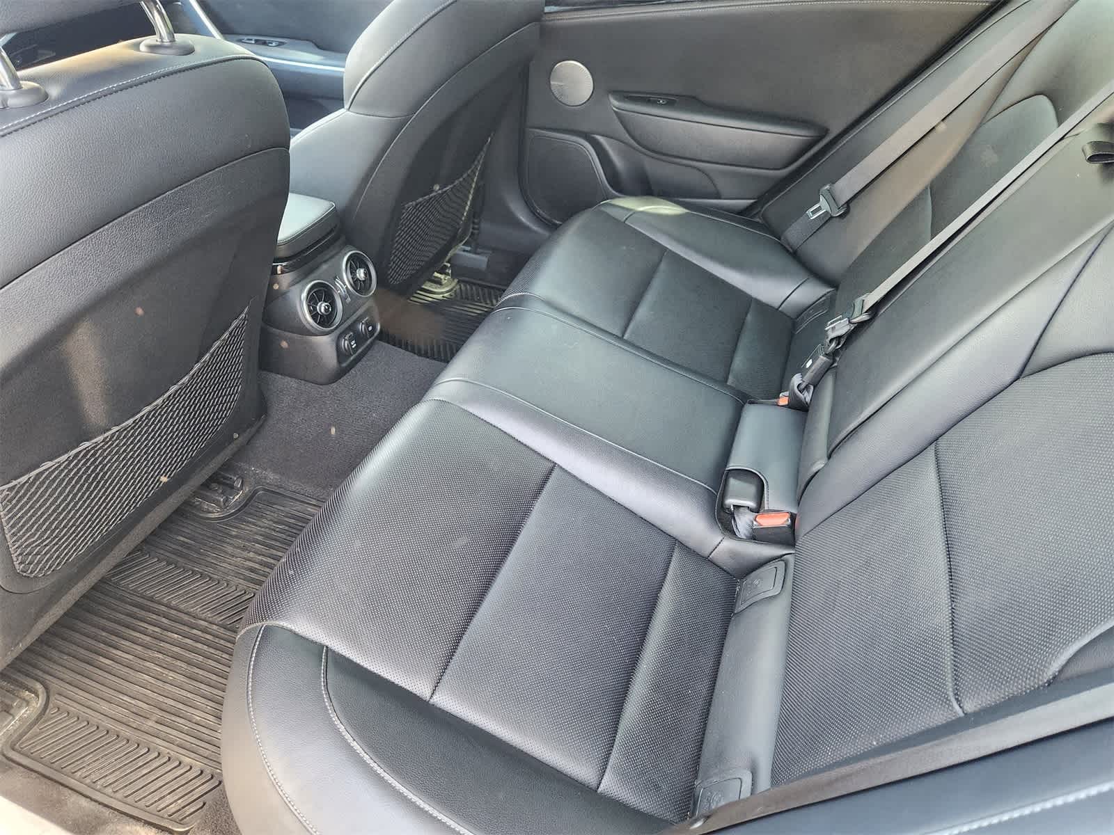 Thumbnail: 2022 Kia Stinger - 28