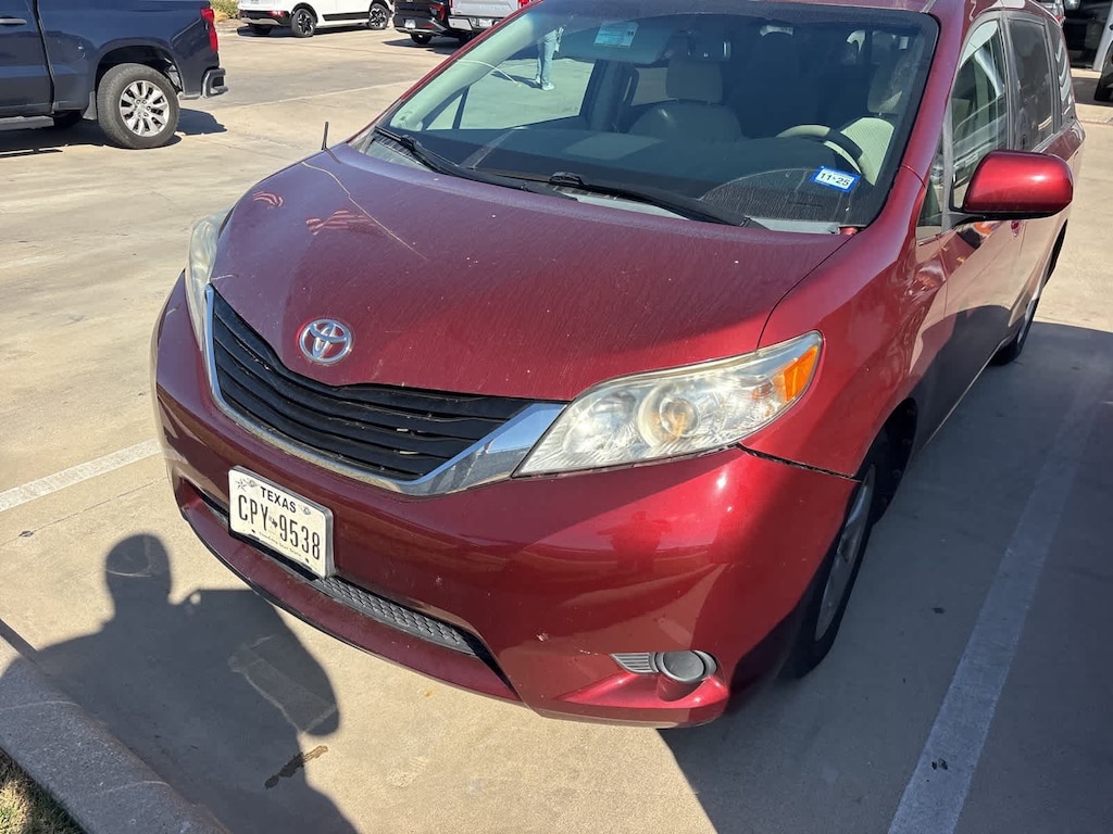 Used 2014 Toyota Sienna LE Van