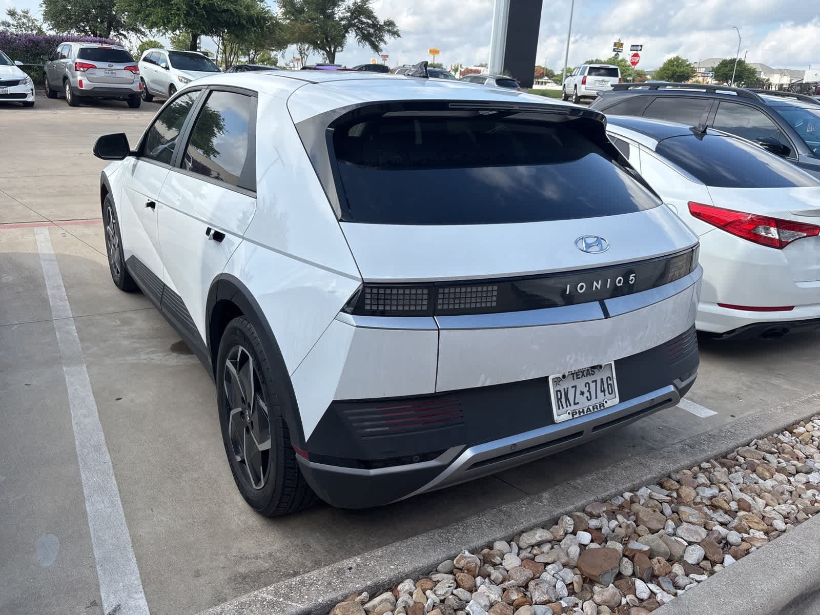 Thumbnail: 2022 Hyundai Ioniq 5 - 6