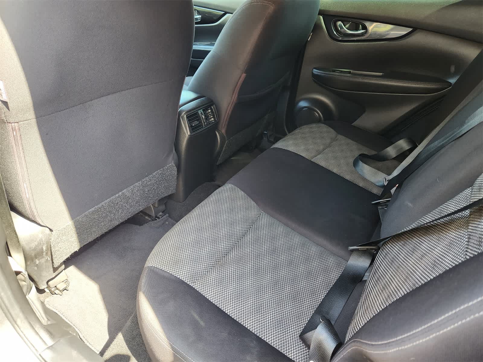 Thumbnail: 2019 Nissan Rogue Sport - 25