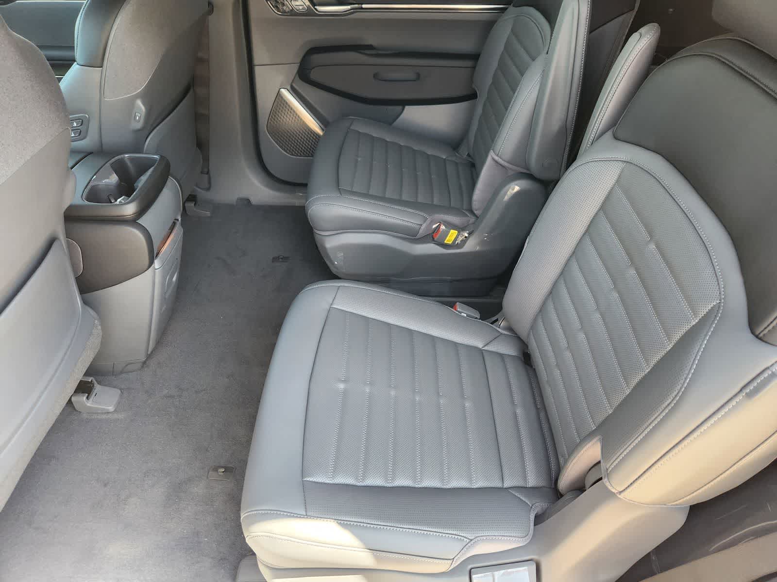 Thumbnail: 2026 Kia EV9 - 23