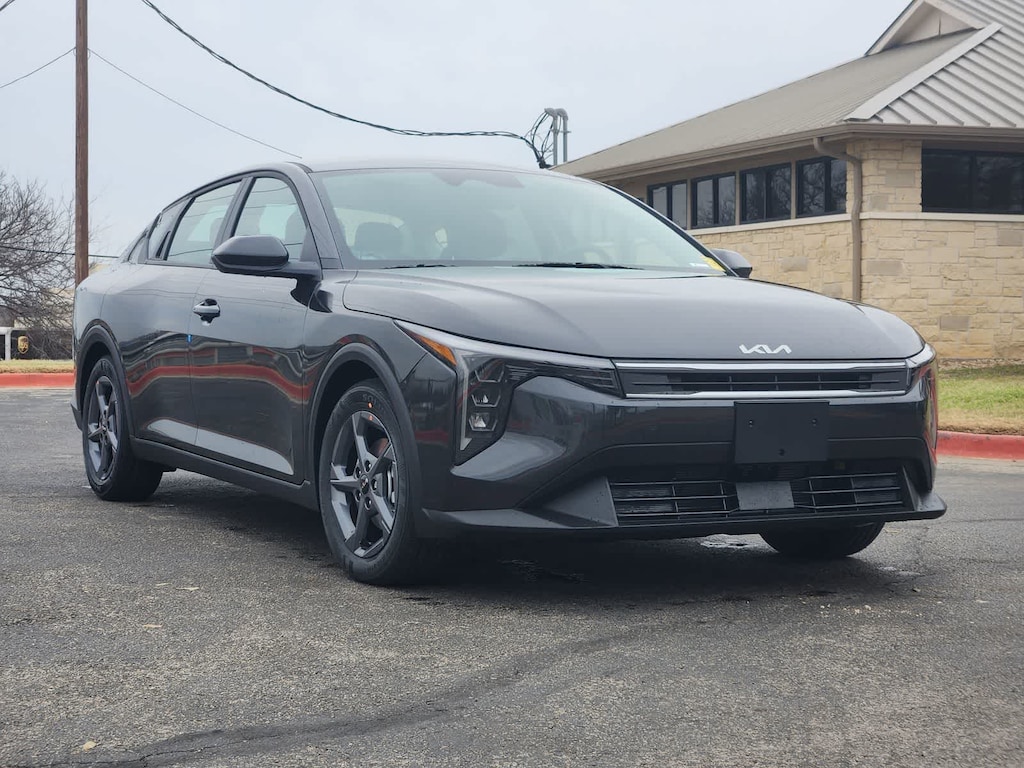 New 2026 Kia K4 LXS Sedan