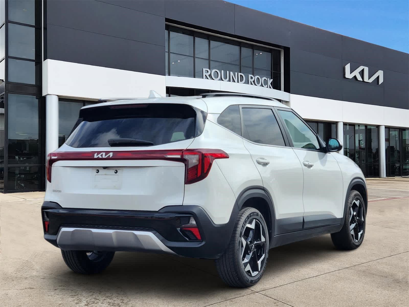 Thumbnail: 2024 Kia Seltos - 6