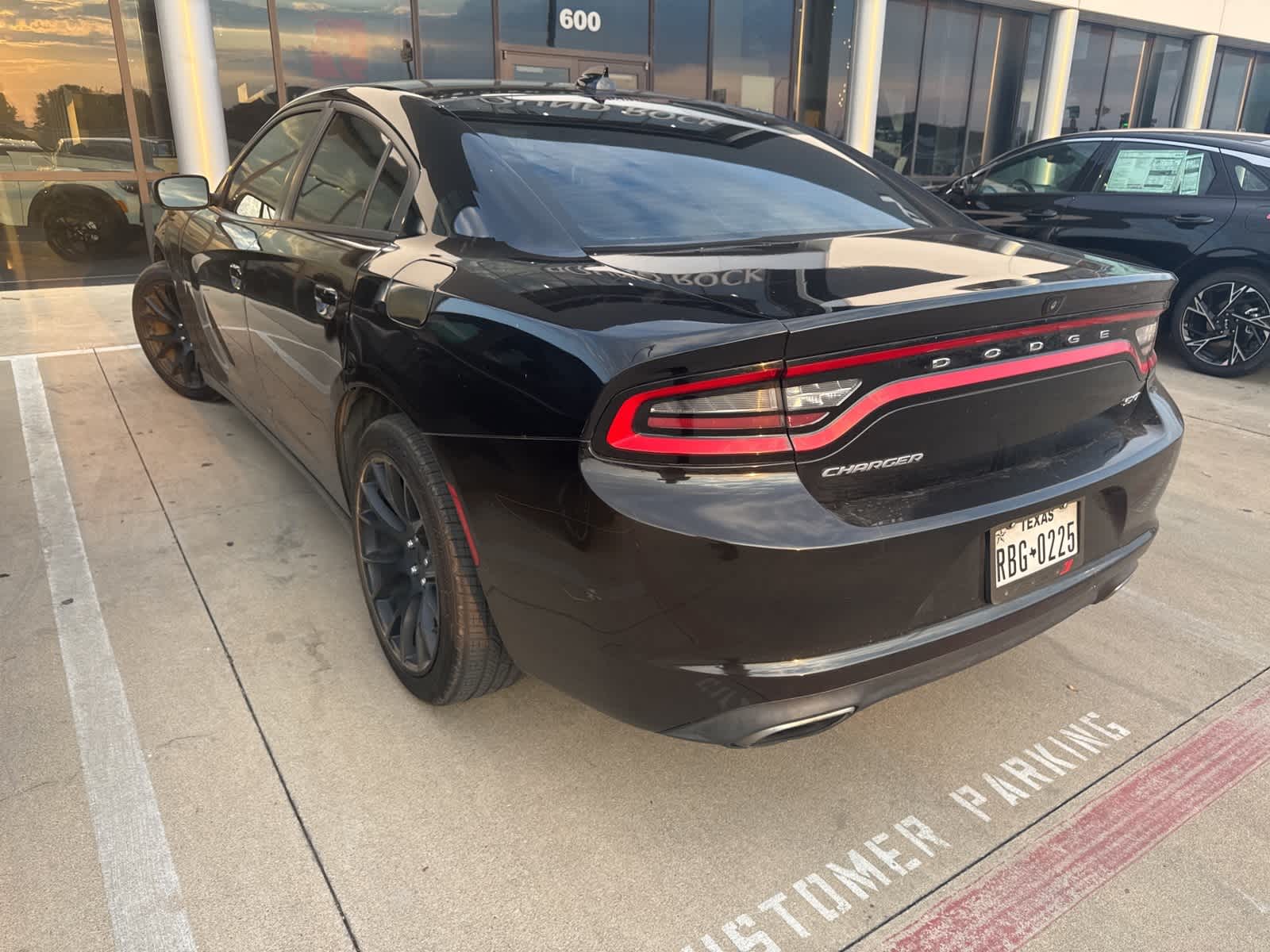 Thumbnail: 2017 Dodge Charger - 6