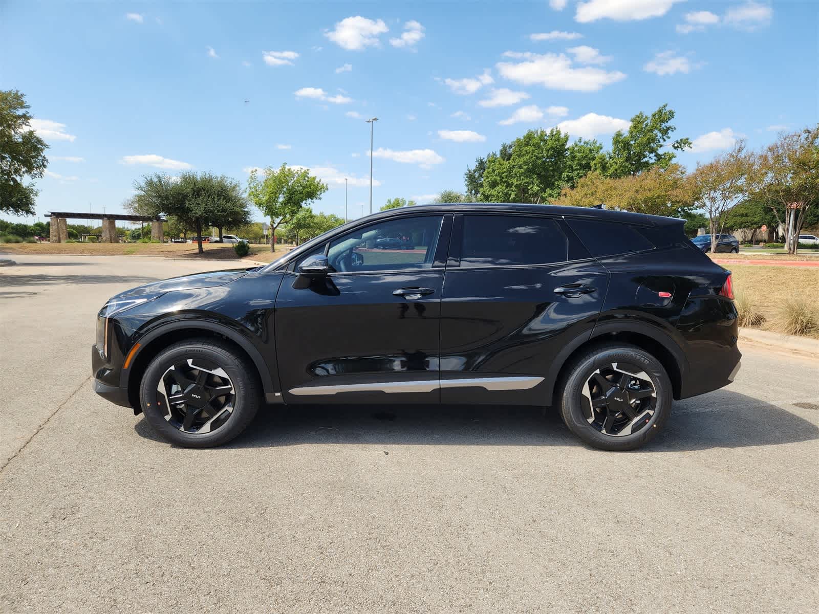 Thumbnail: 2026 Kia Sportage - 3