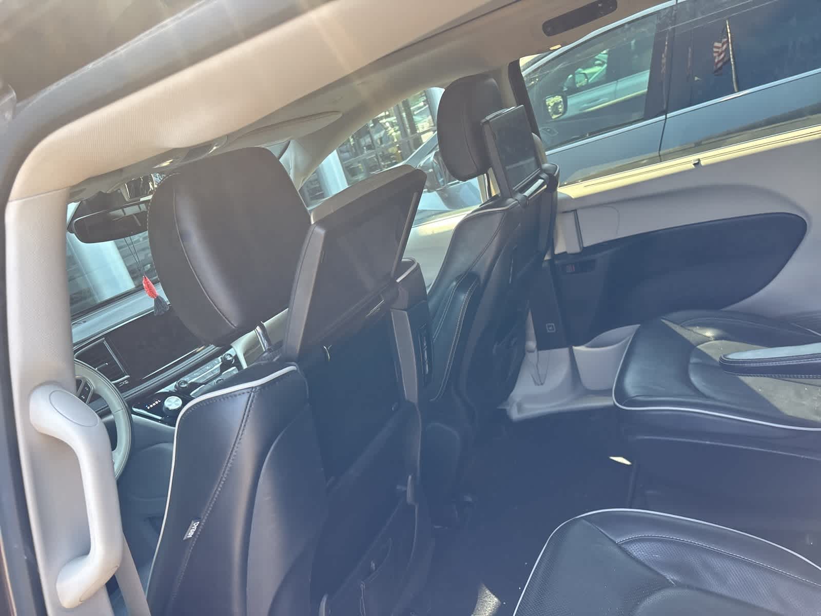 Thumbnail: 2021 Chrysler Pacifica - 5