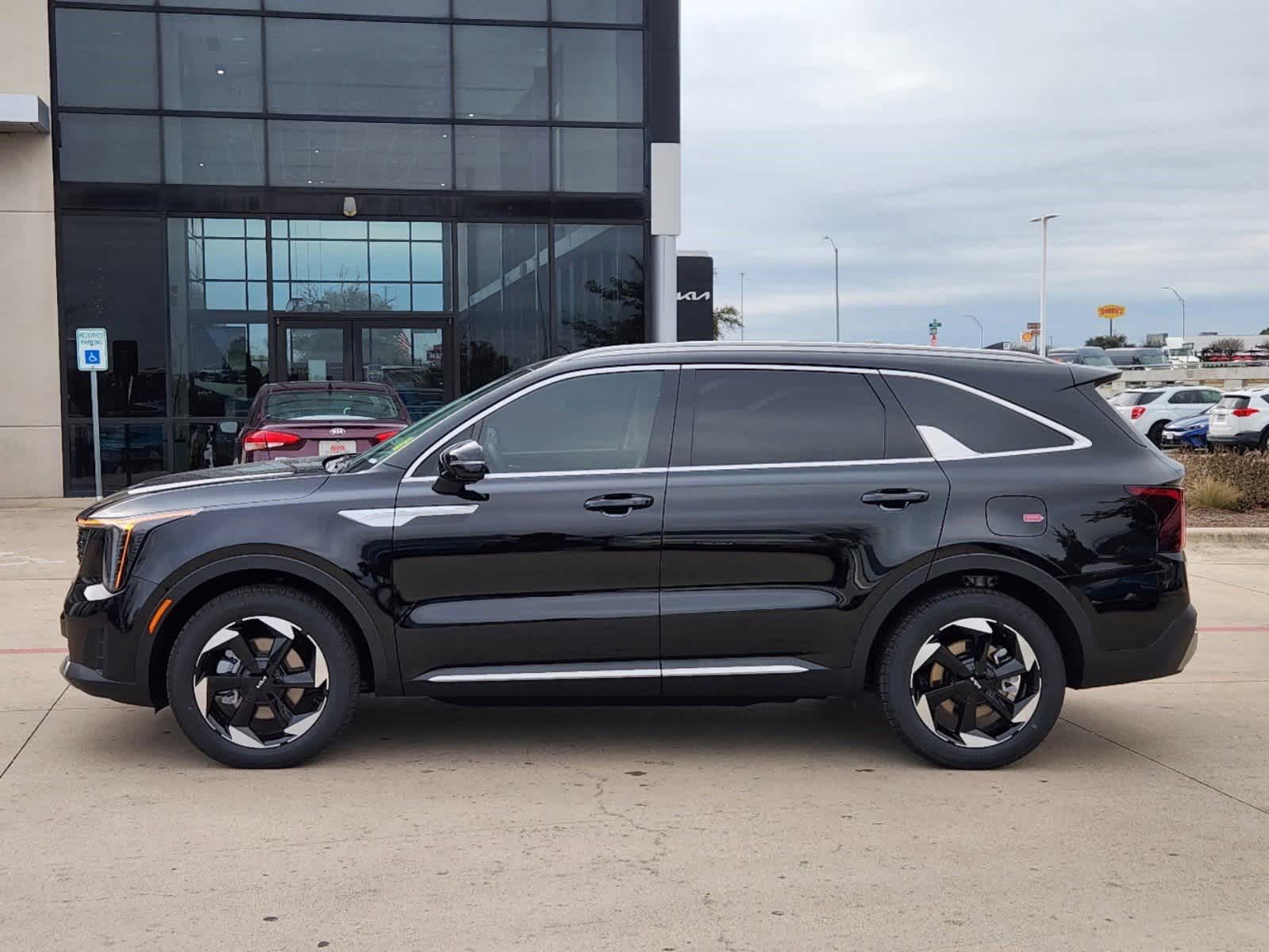 Thumbnail: 2026 Kia Sorento - 3