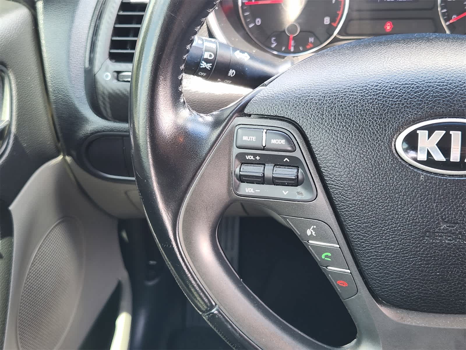 Thumbnail: 2014 Kia Forte - 26